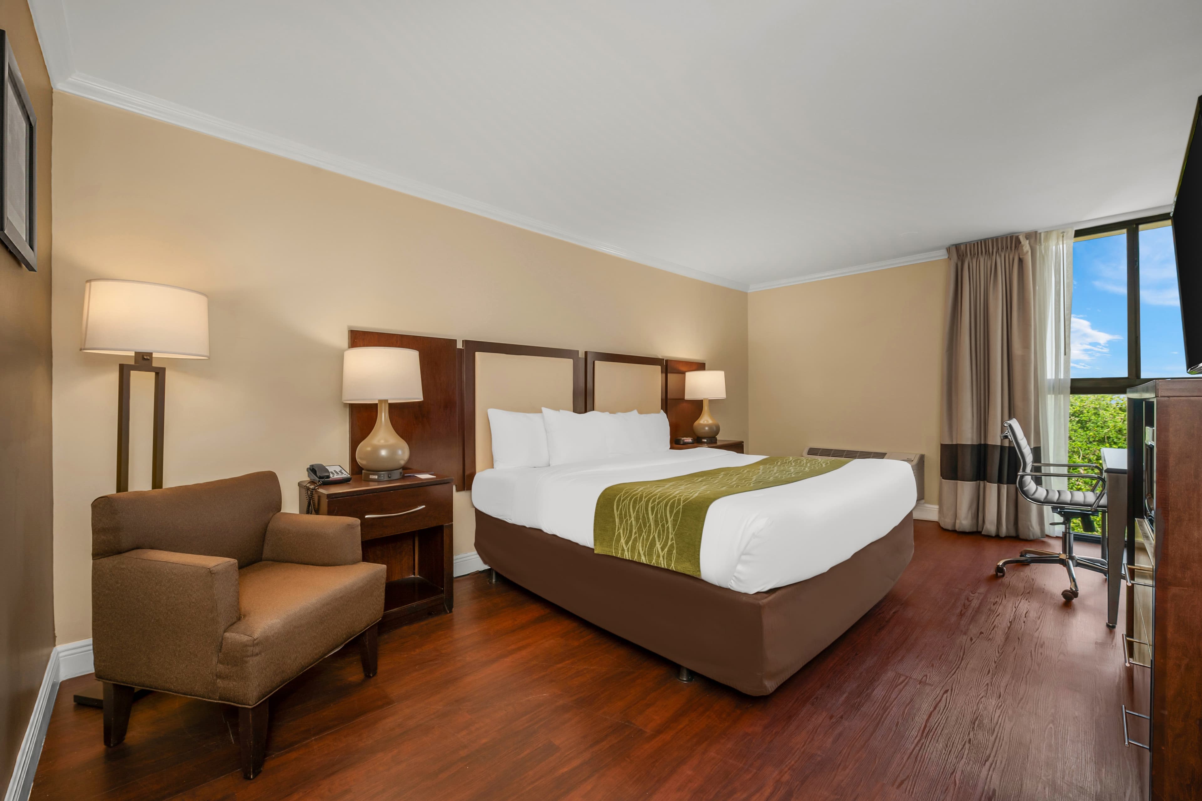 Comfort Inn Oceanside Deerfield Beach — 23