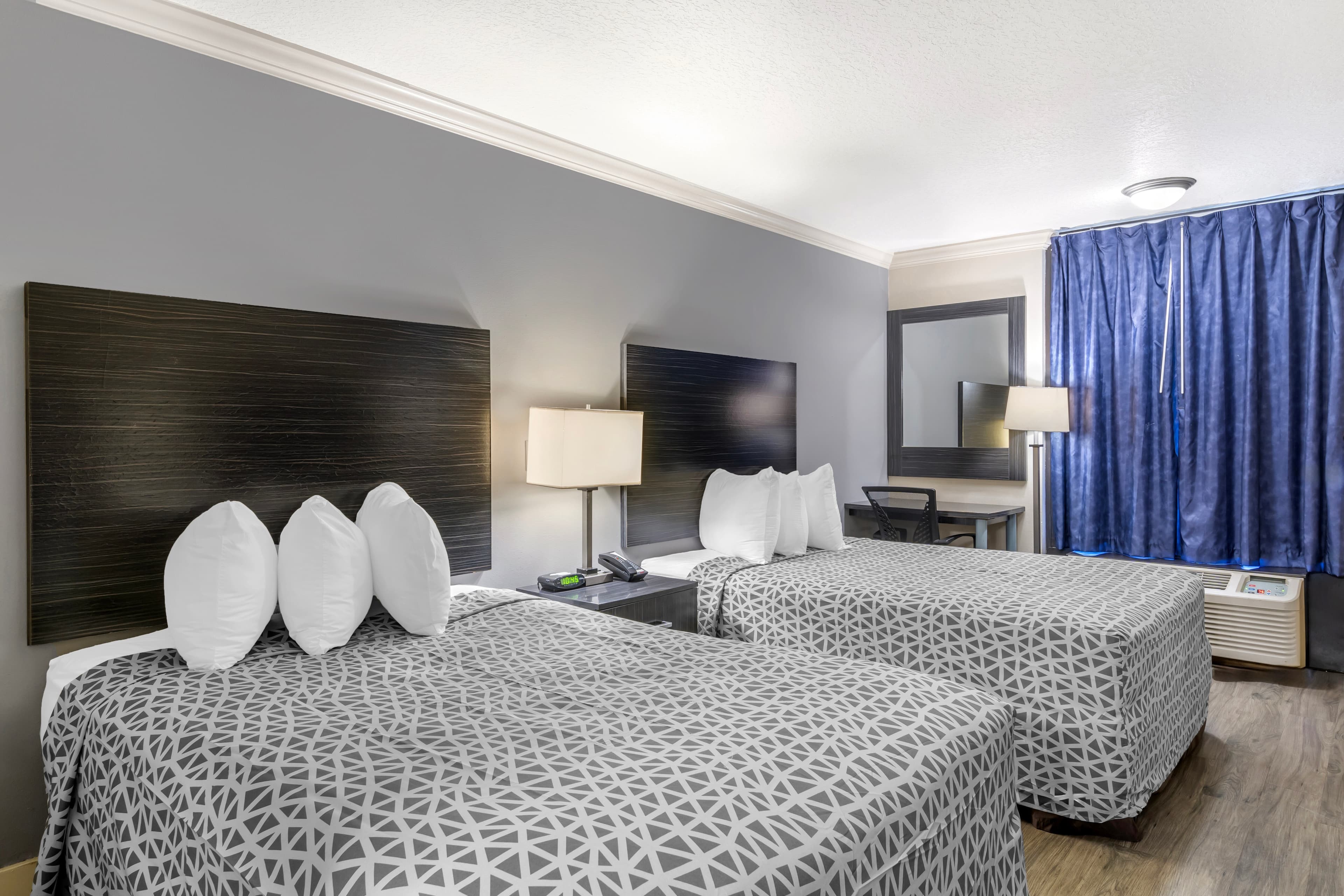 Suburban Studios International Drive - Image 4