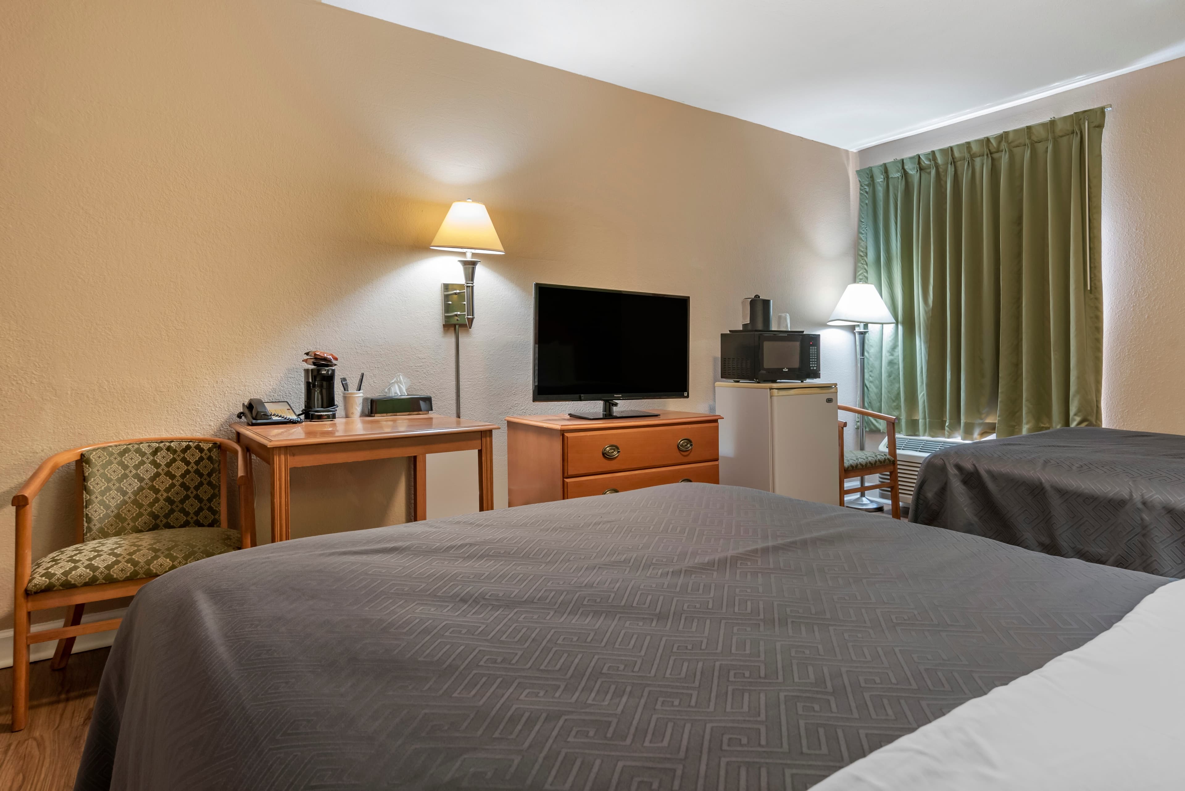 Econo Lodge Tallahassee Downtown - University - Image 3