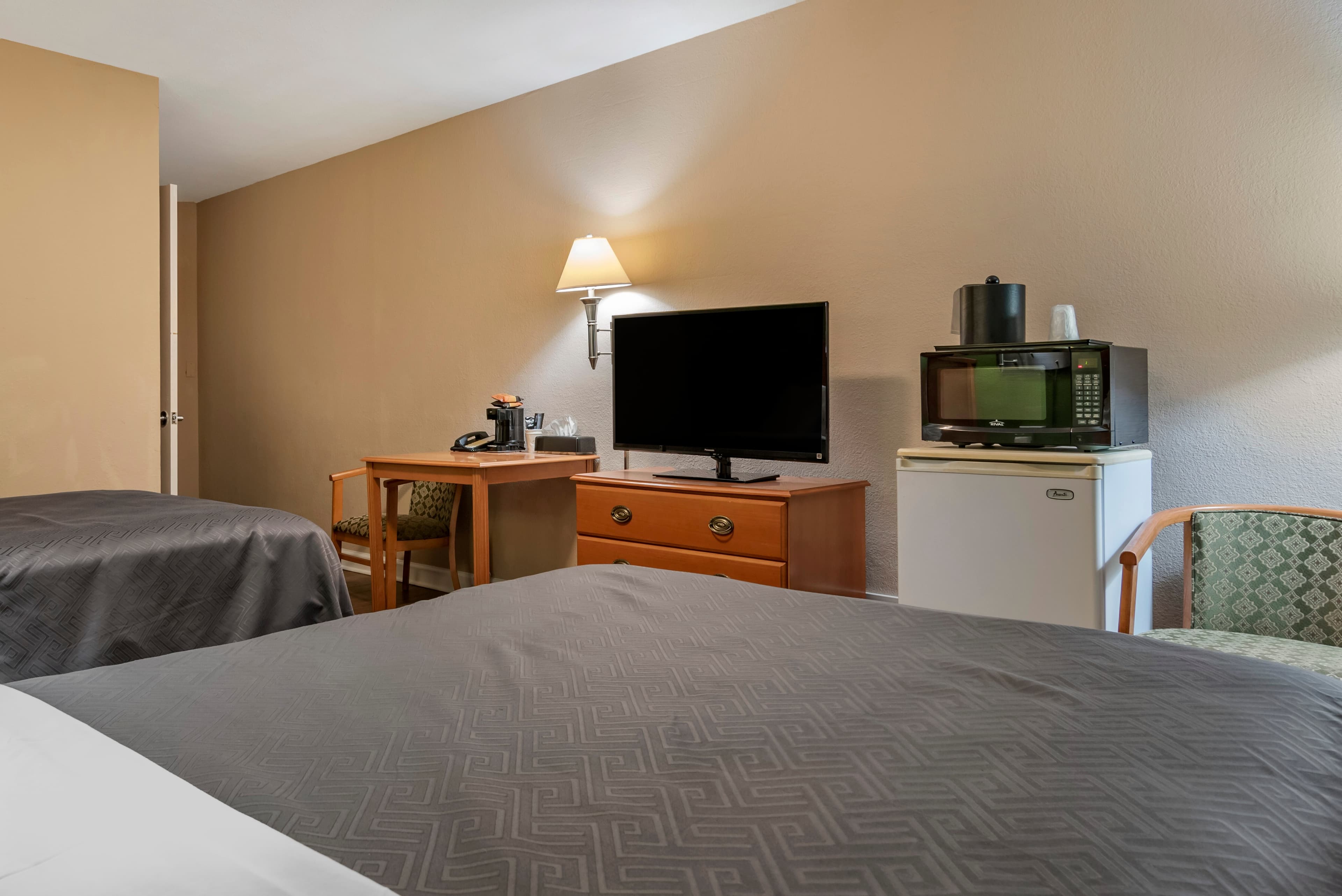 Econo Lodge Tallahassee Downtown - University - Image 4