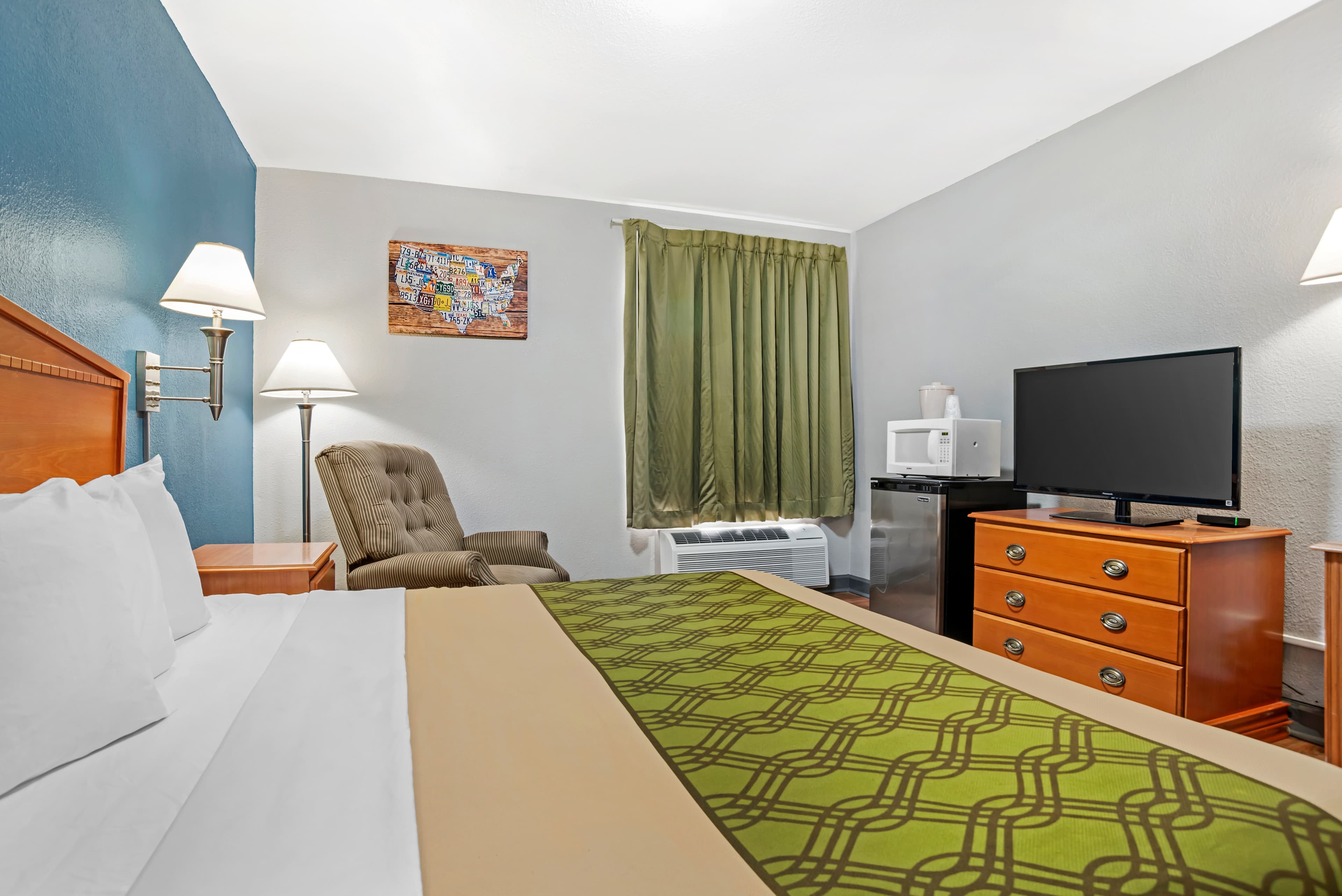 Econo Lodge Tallahassee Downtown - University — 7
