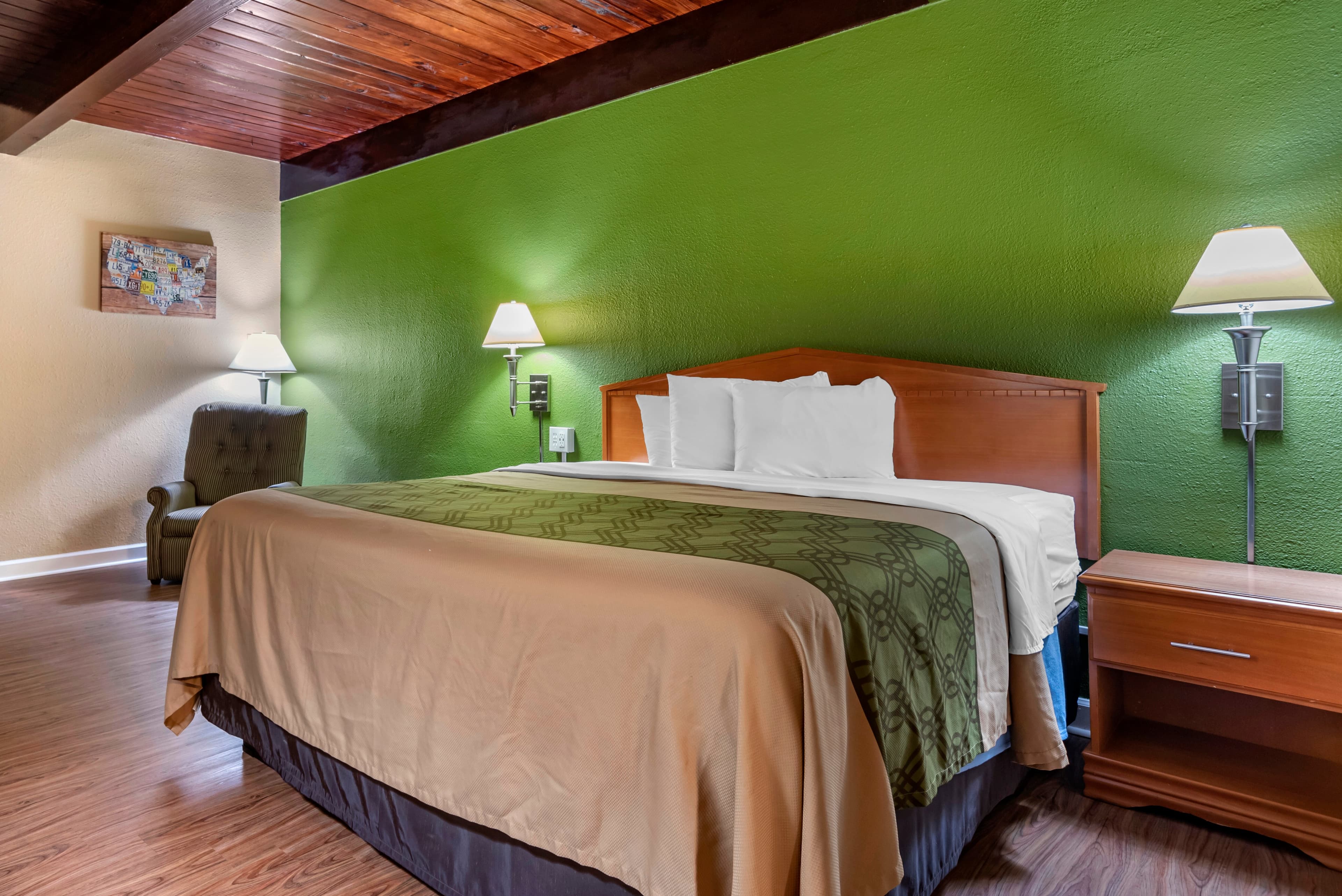 Econo Lodge Tallahassee Downtown - University — 6