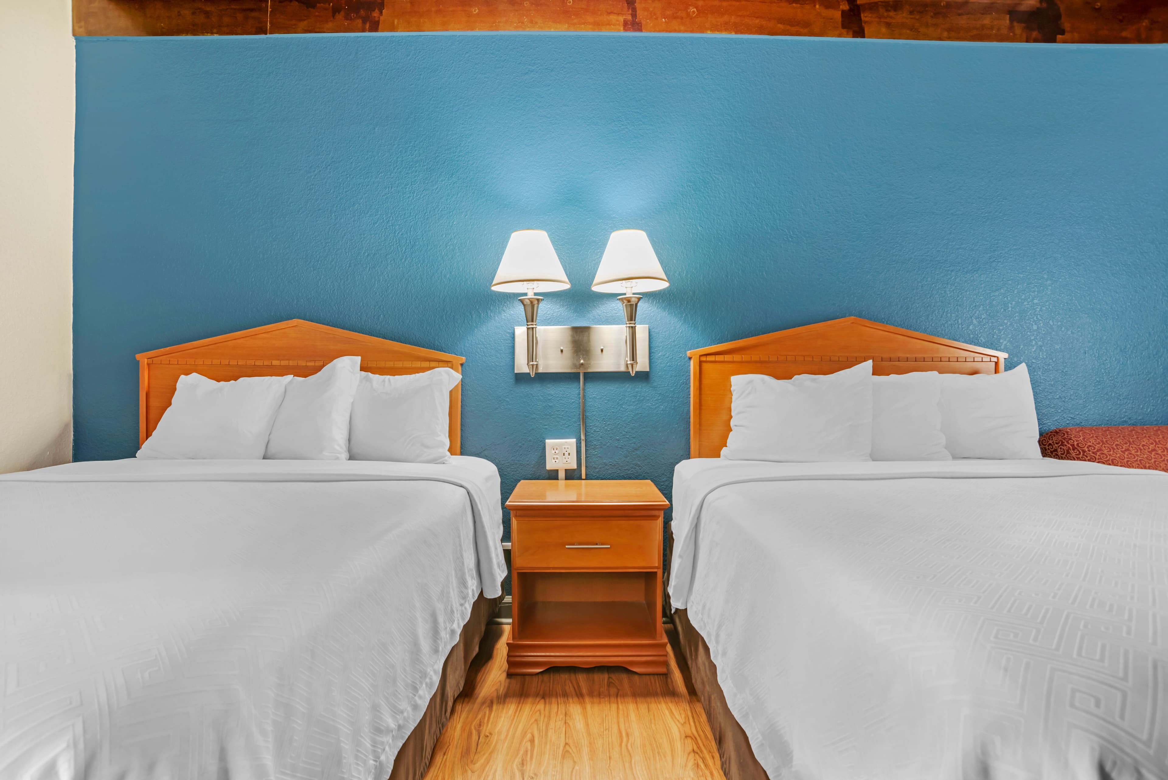 Econo Lodge Tallahassee Downtown - University — 24