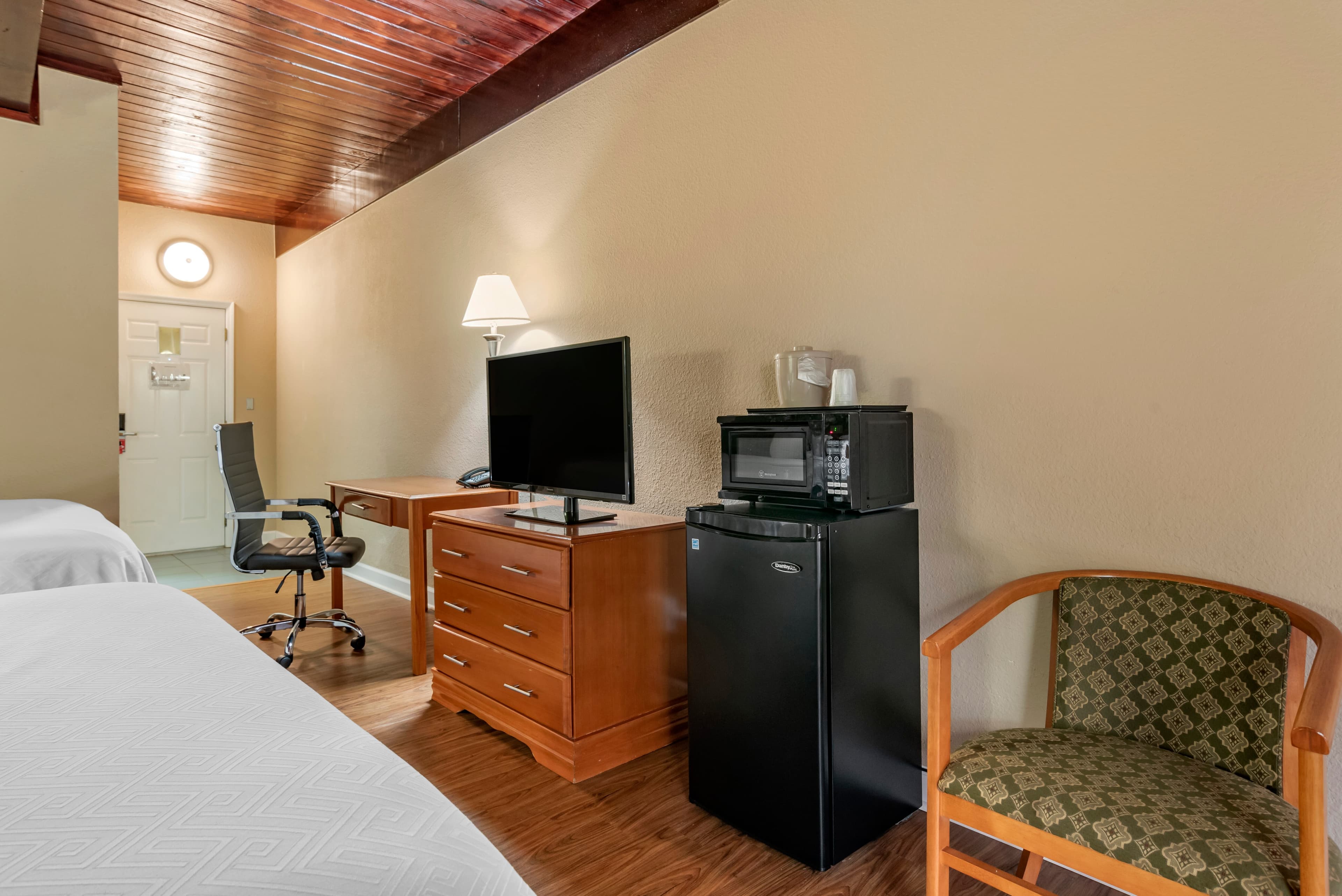 Econo Lodge Tallahassee Downtown - University — 20