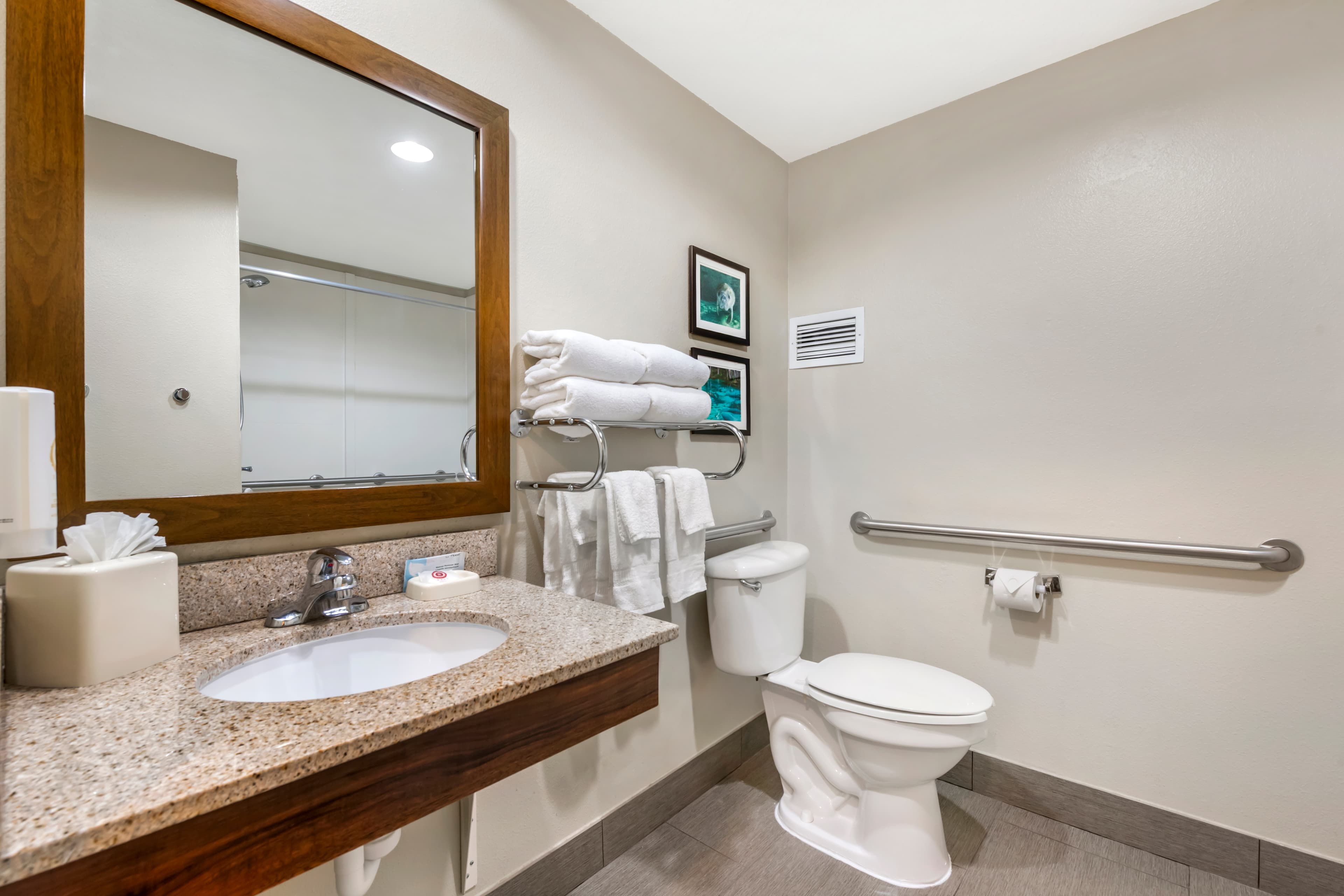 Comfort Inn & Suites Wildwood - The Villages - Image 5