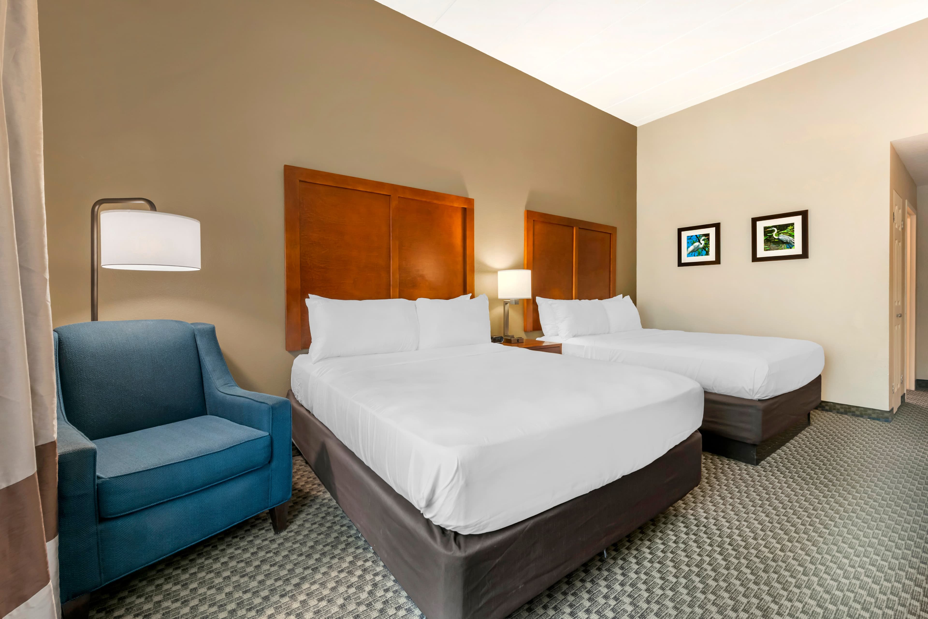Comfort Inn & Suites Wildwood - The Villages — 7