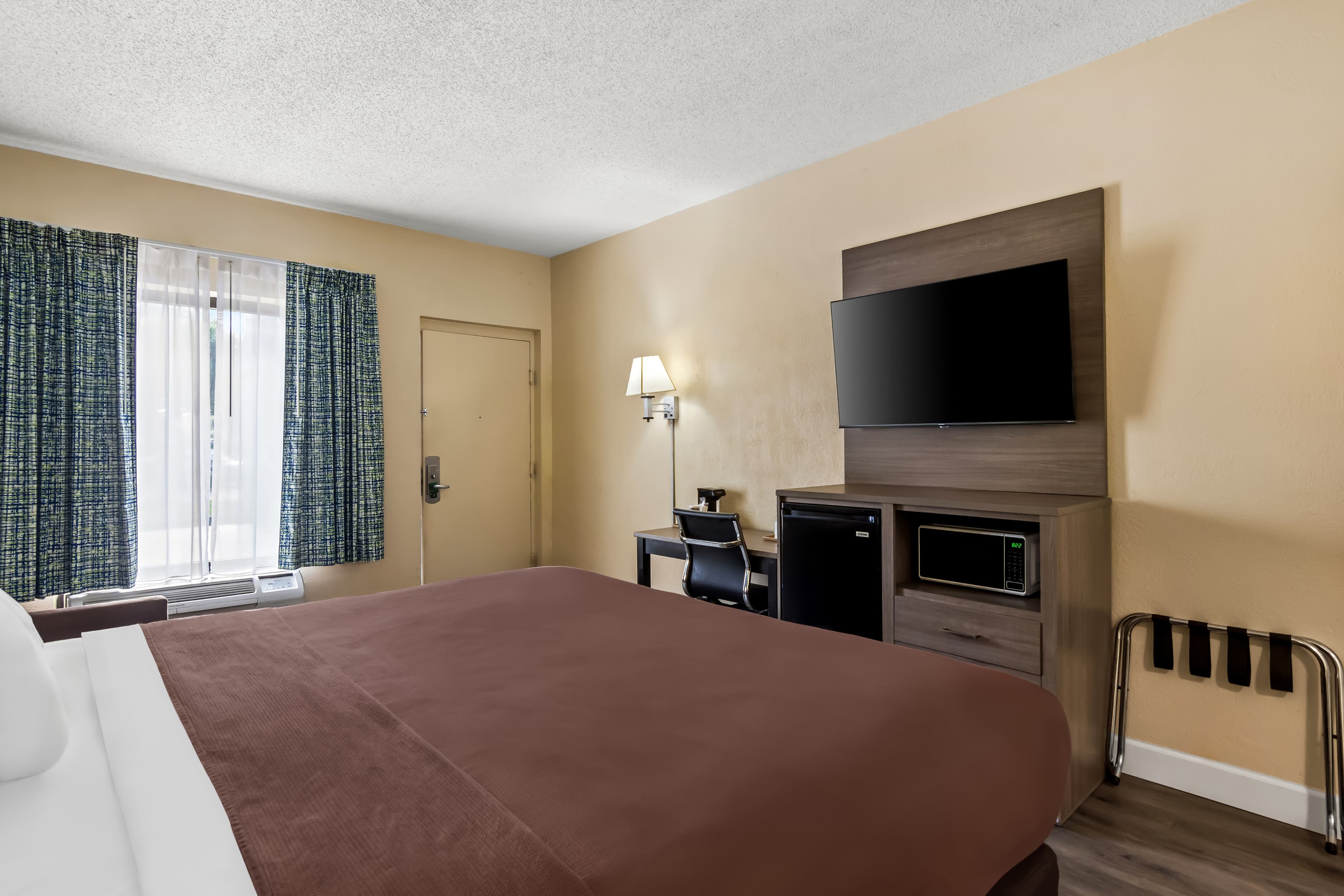 Quality Inn Fort Pierce I-95 - Image 3