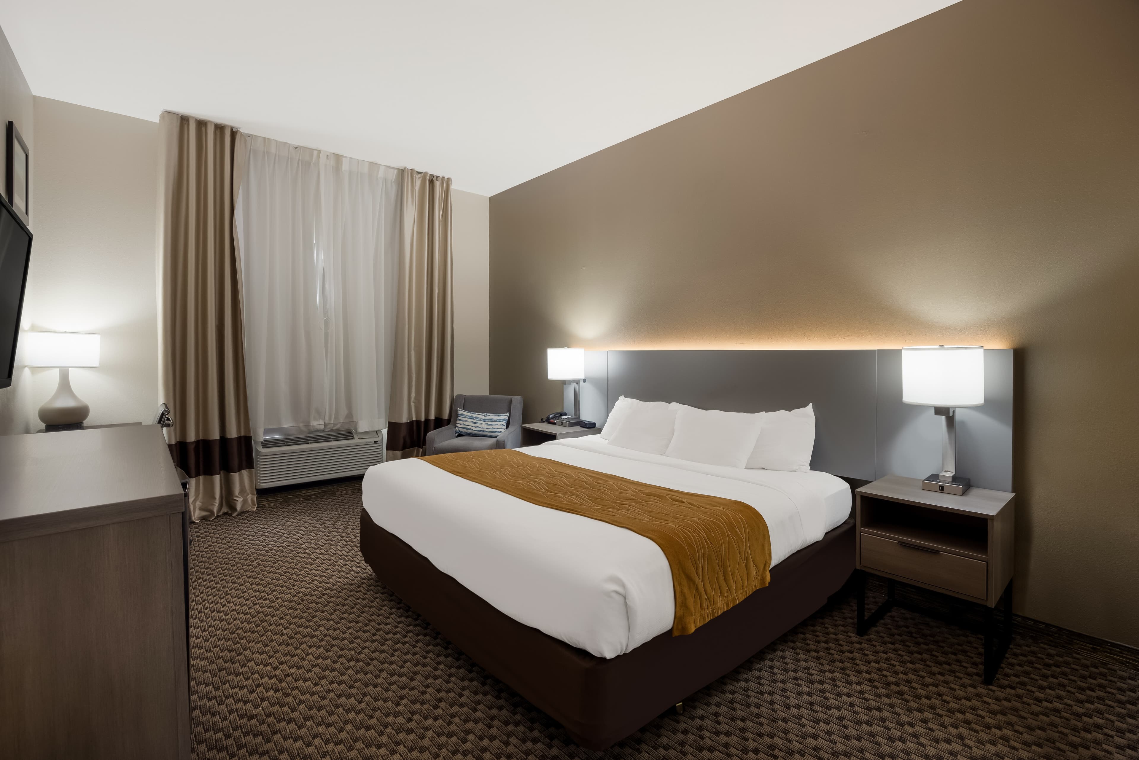 Comfort Inn & Suites Midway - Tallahassee West - Image 2