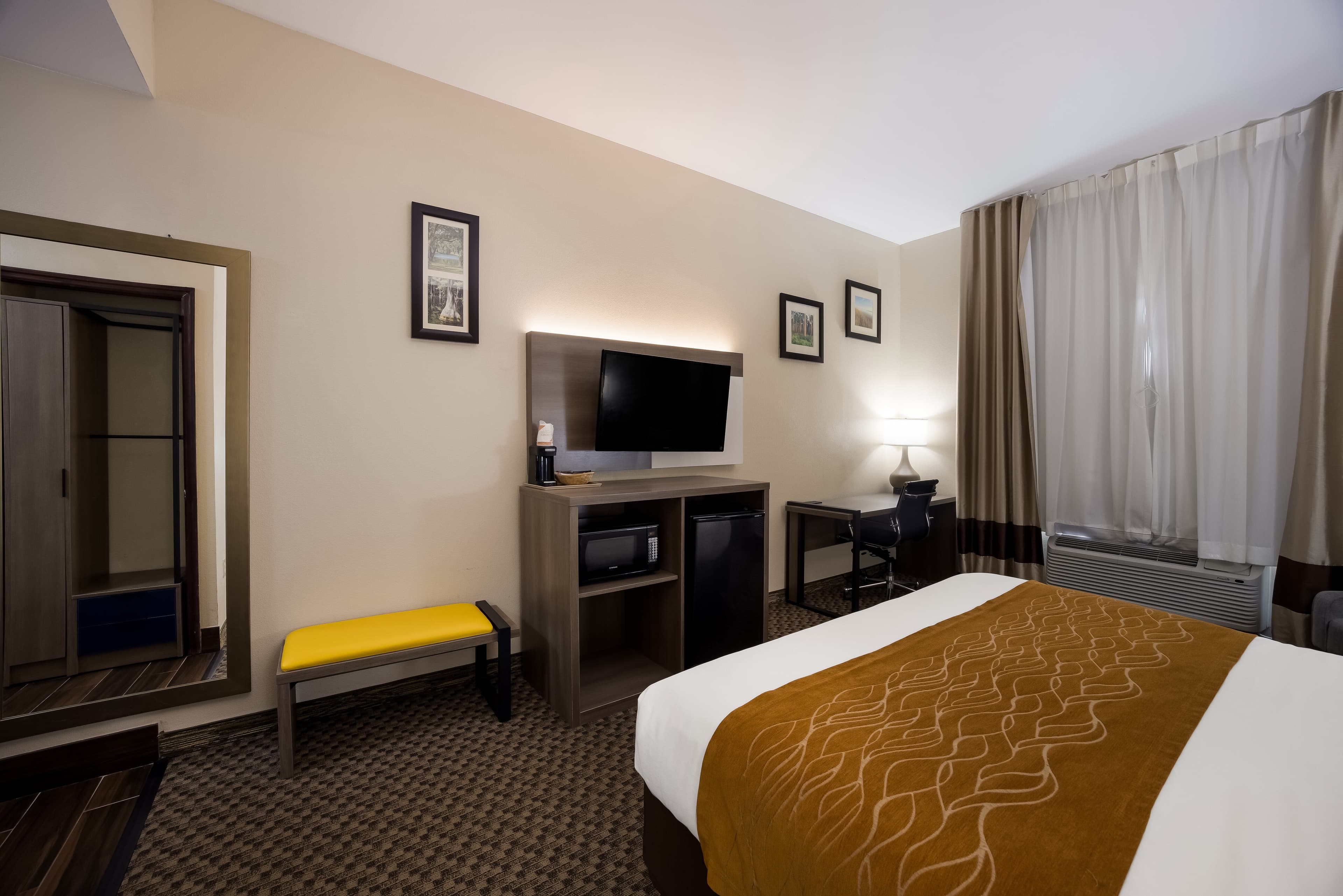 Comfort Inn & Suites Midway - Tallahassee West - Image 3