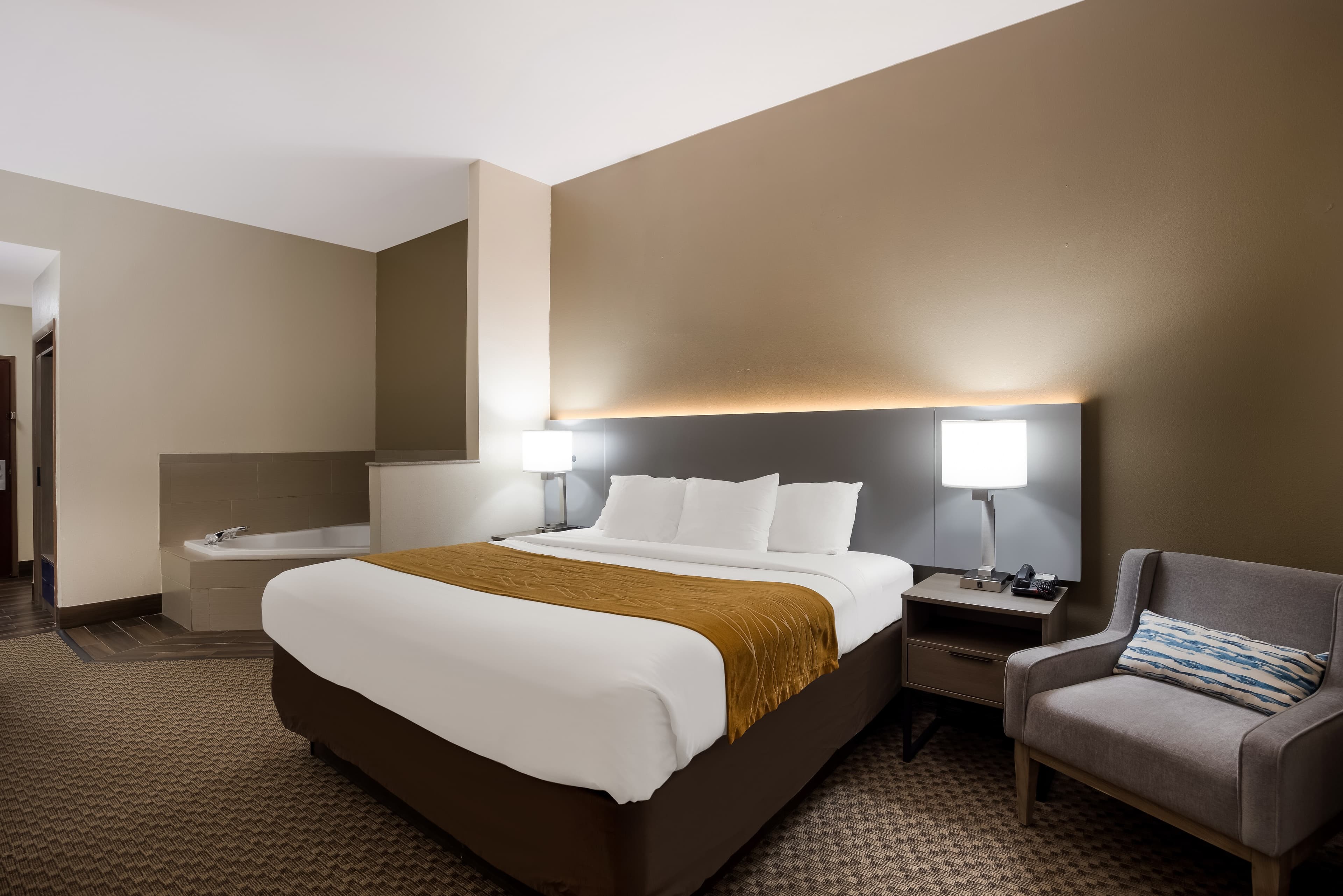 Comfort Inn & Suites Midway - Tallahassee West — 10