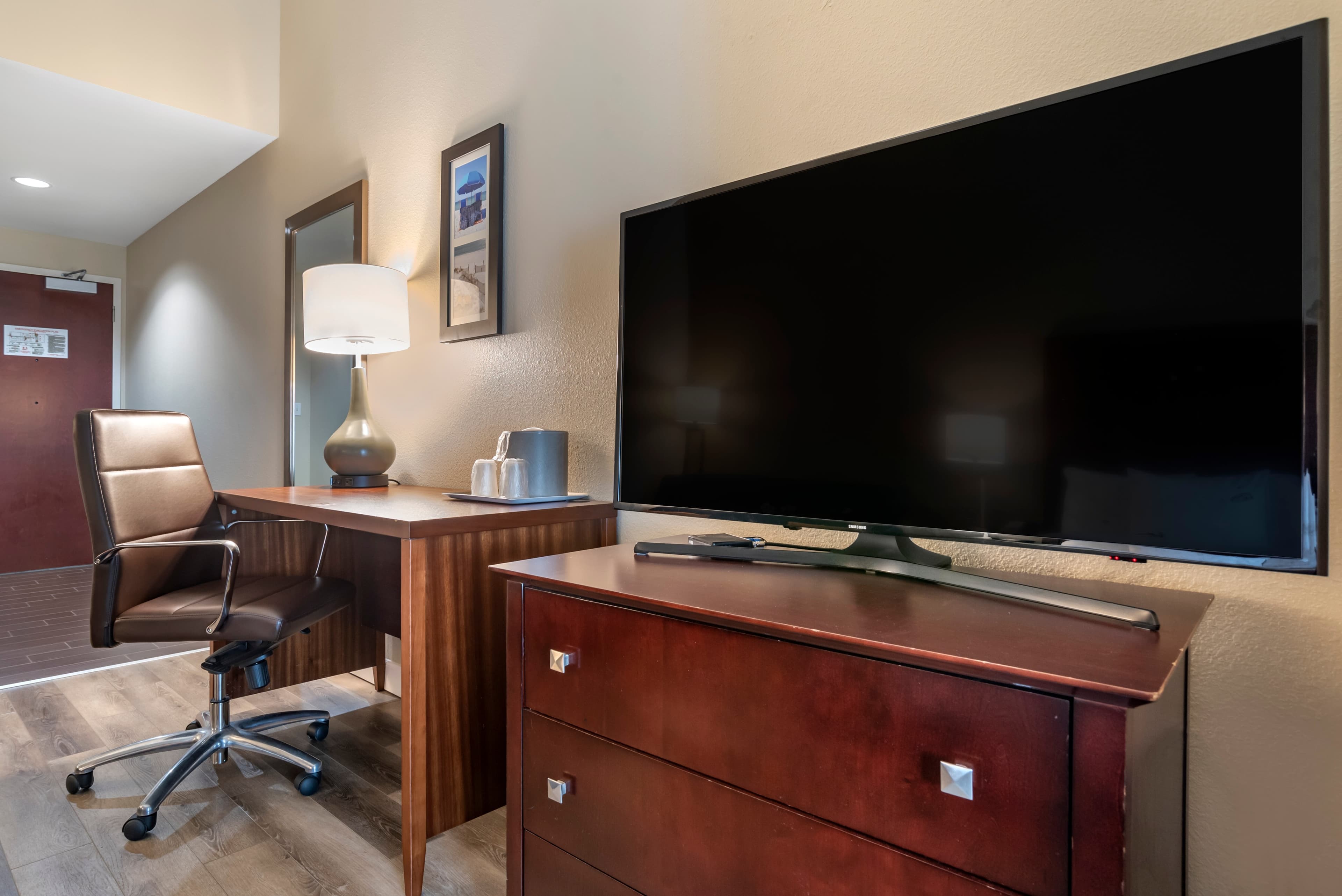 Comfort Inn & Suites Fort Walton Beach - Destin West - Image 4