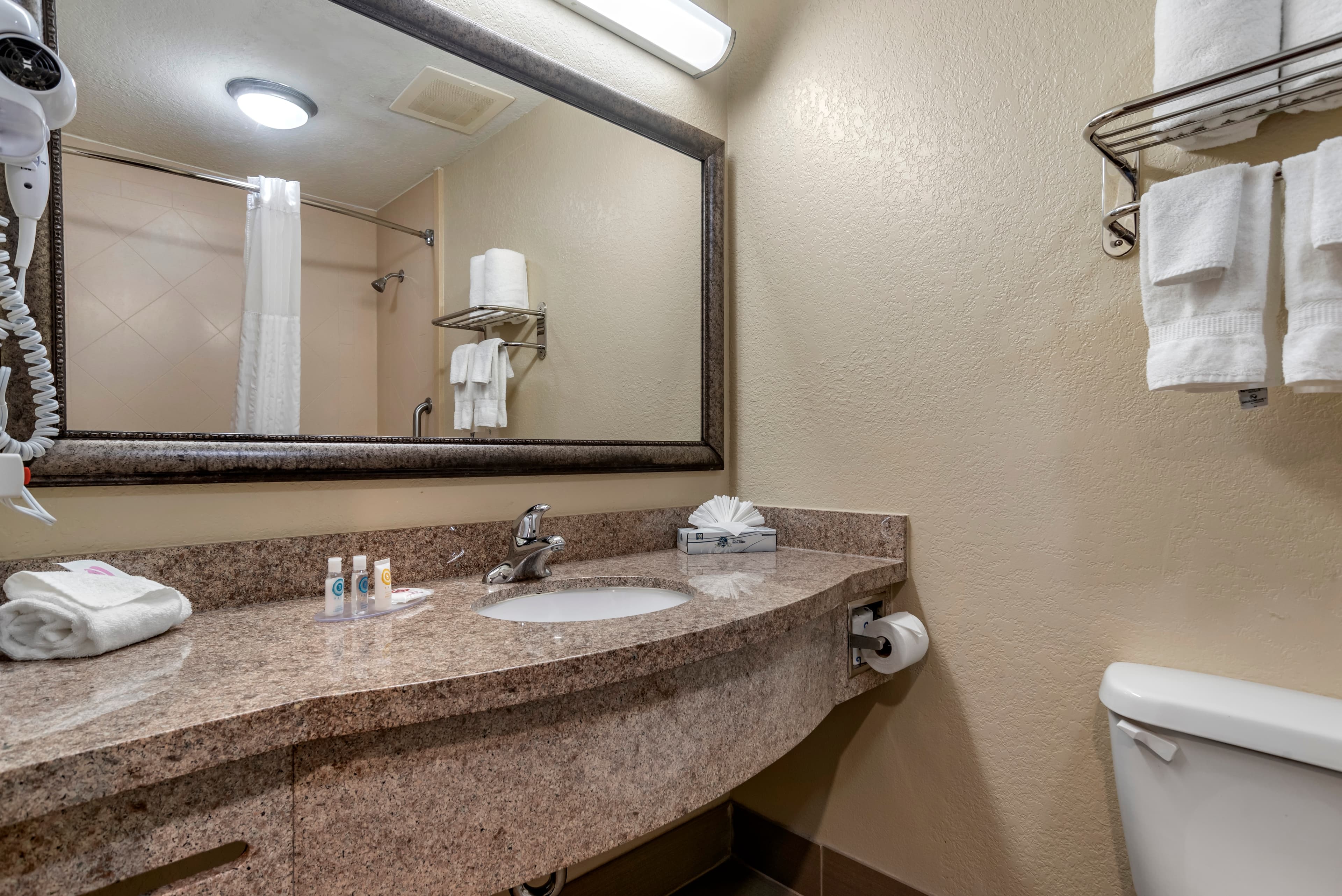 Comfort Inn & Suites Fort Walton Beach - Destin West — 17
