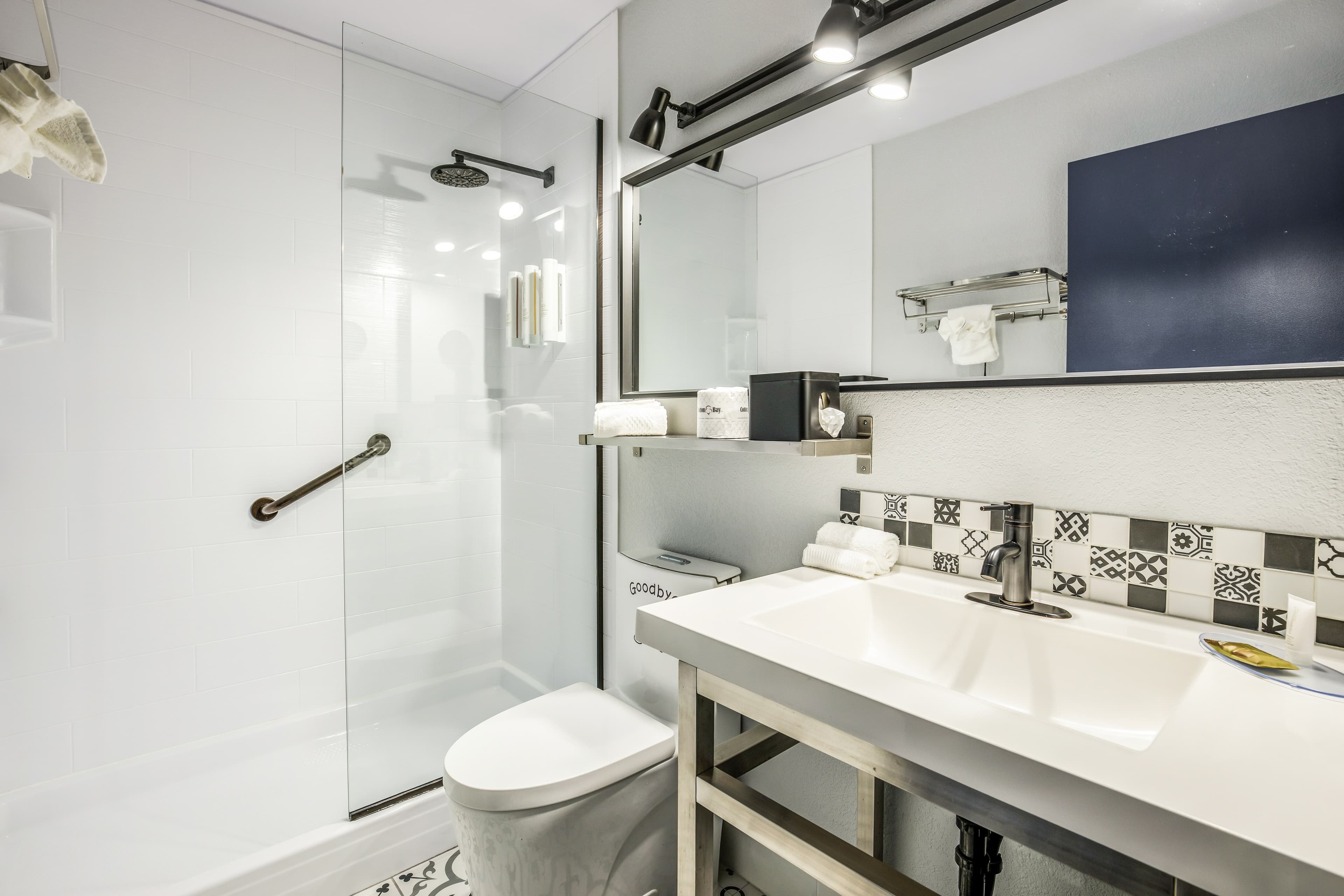 Clarion Pointe Tallahassee North — 14
