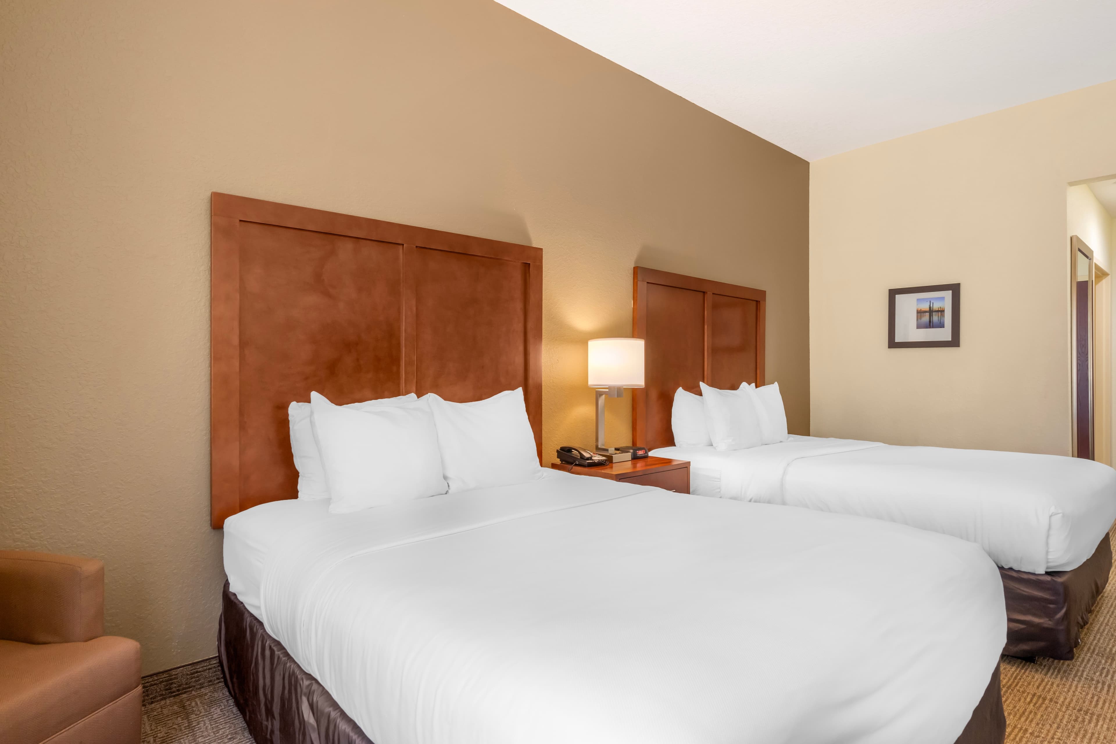 Comfort Inn & Suites Northeast - Gateway — 12