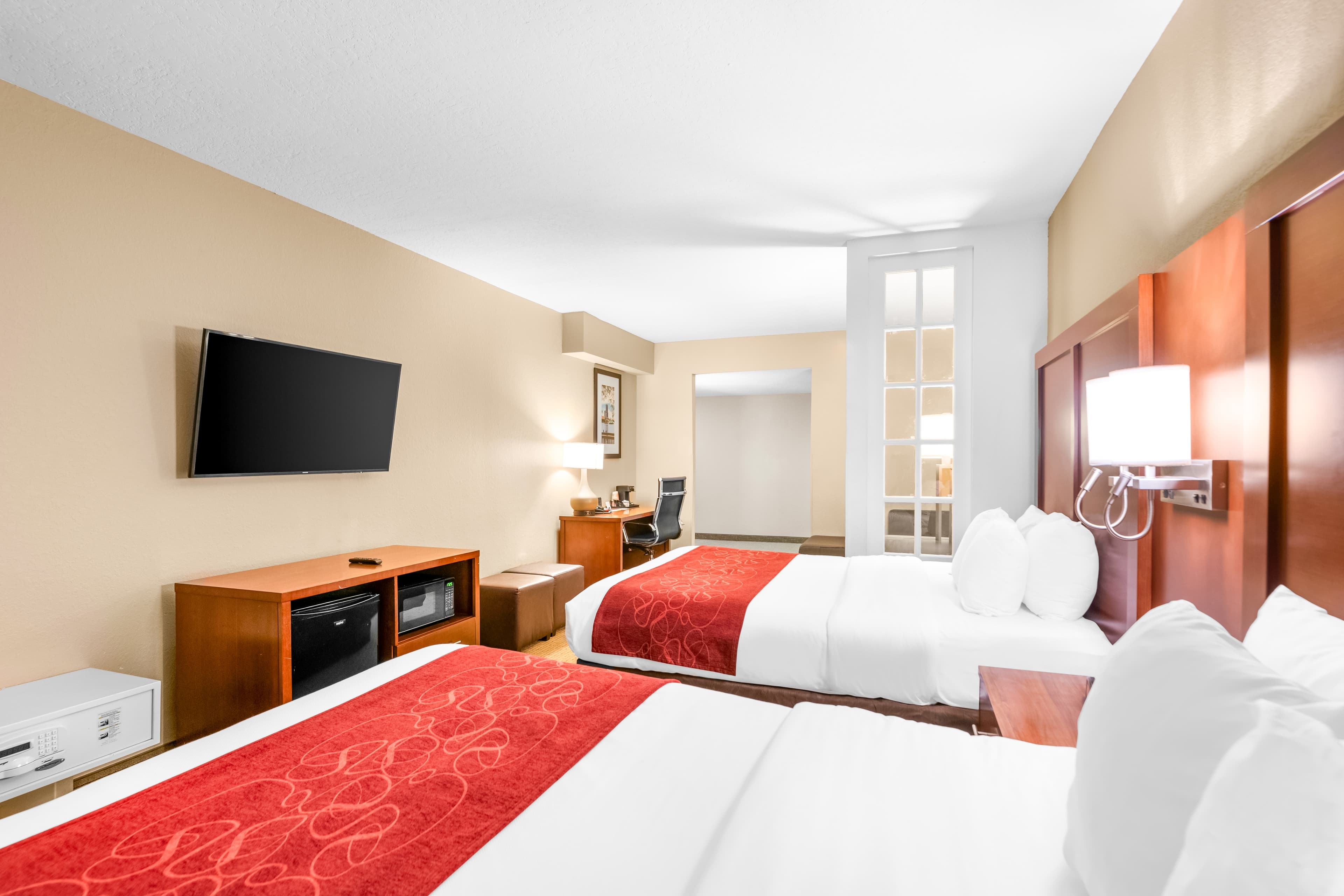 Comfort Suites Orlando Airport — 10