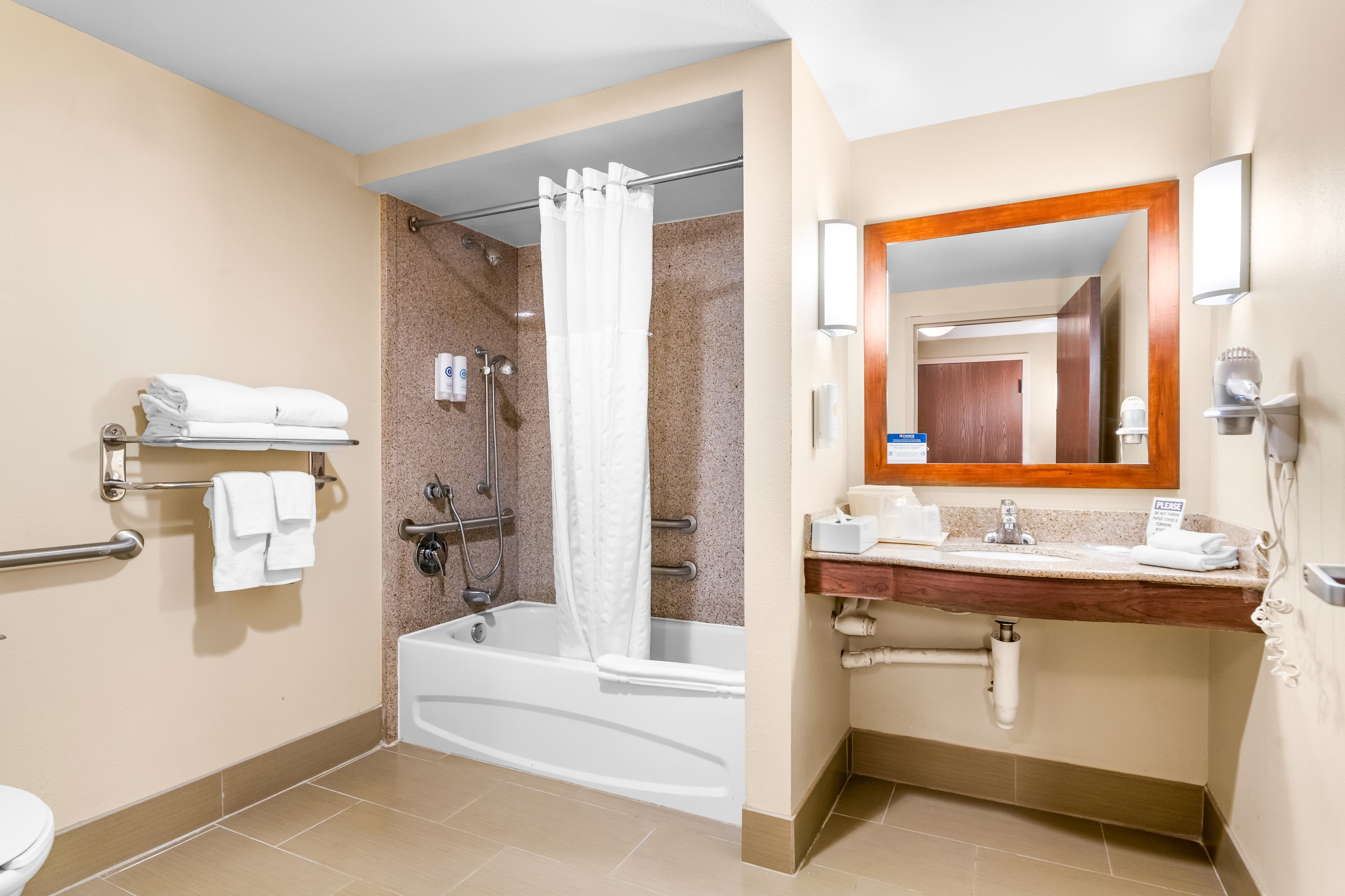 Comfort Suites Orlando Airport — 13