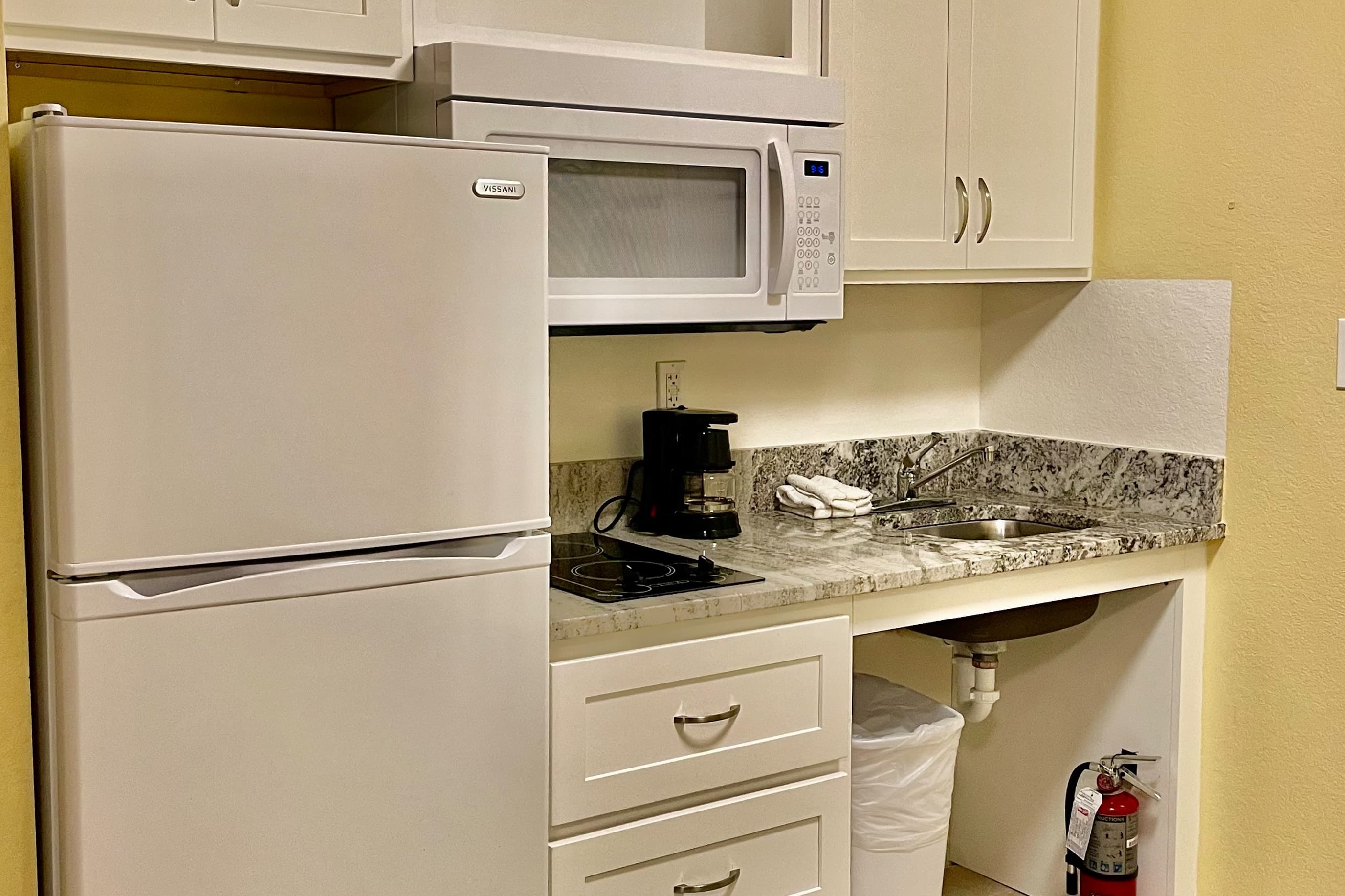 Suburban Studios Fort Myers Cape Coral — 29