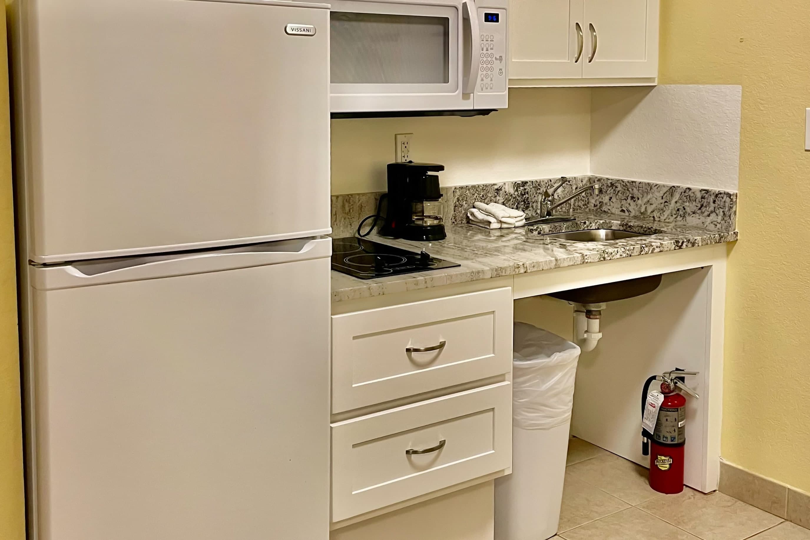 Suburban Studios Fort Myers Cape Coral — 23