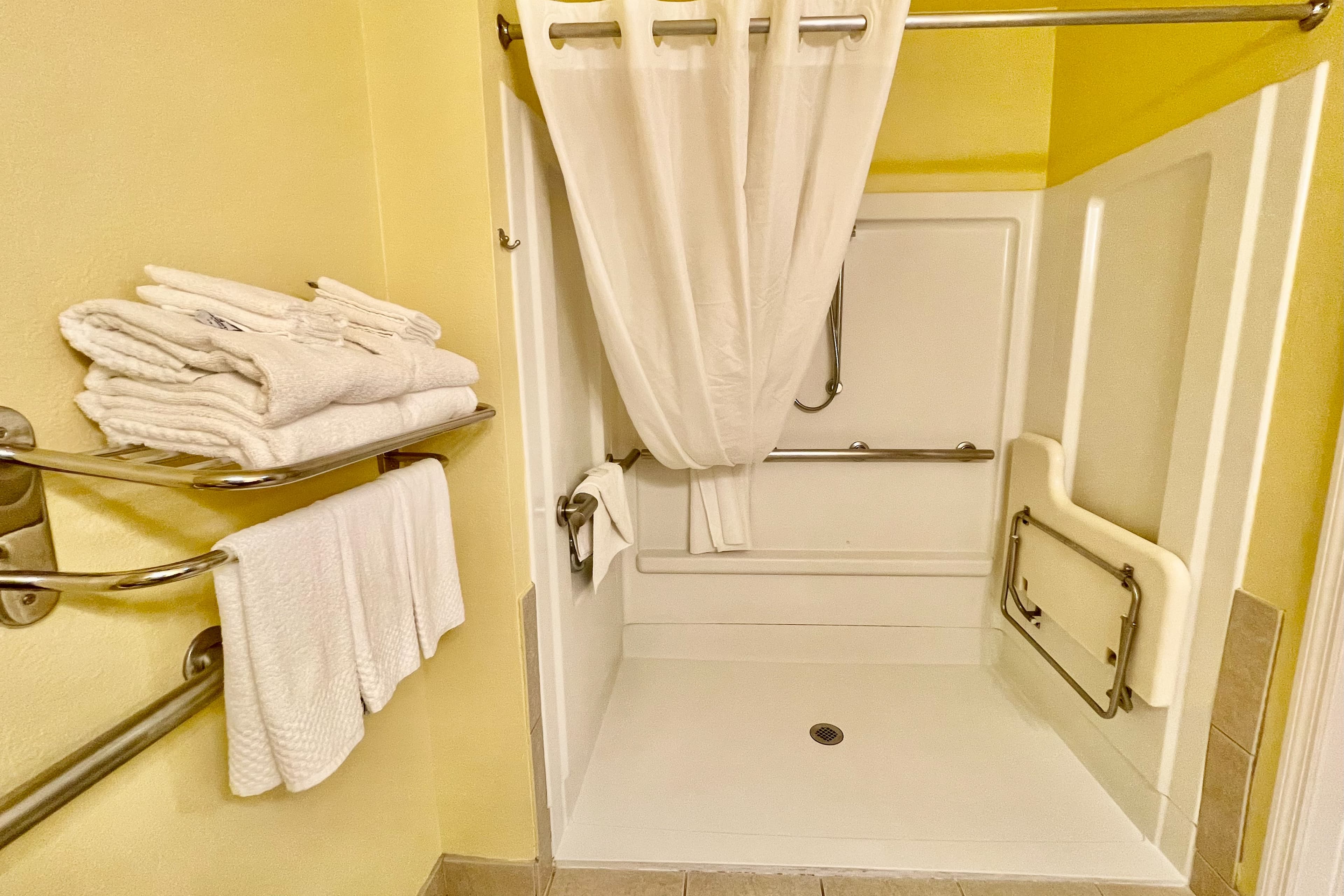 Suburban Studios Fort Myers Cape Coral — 26