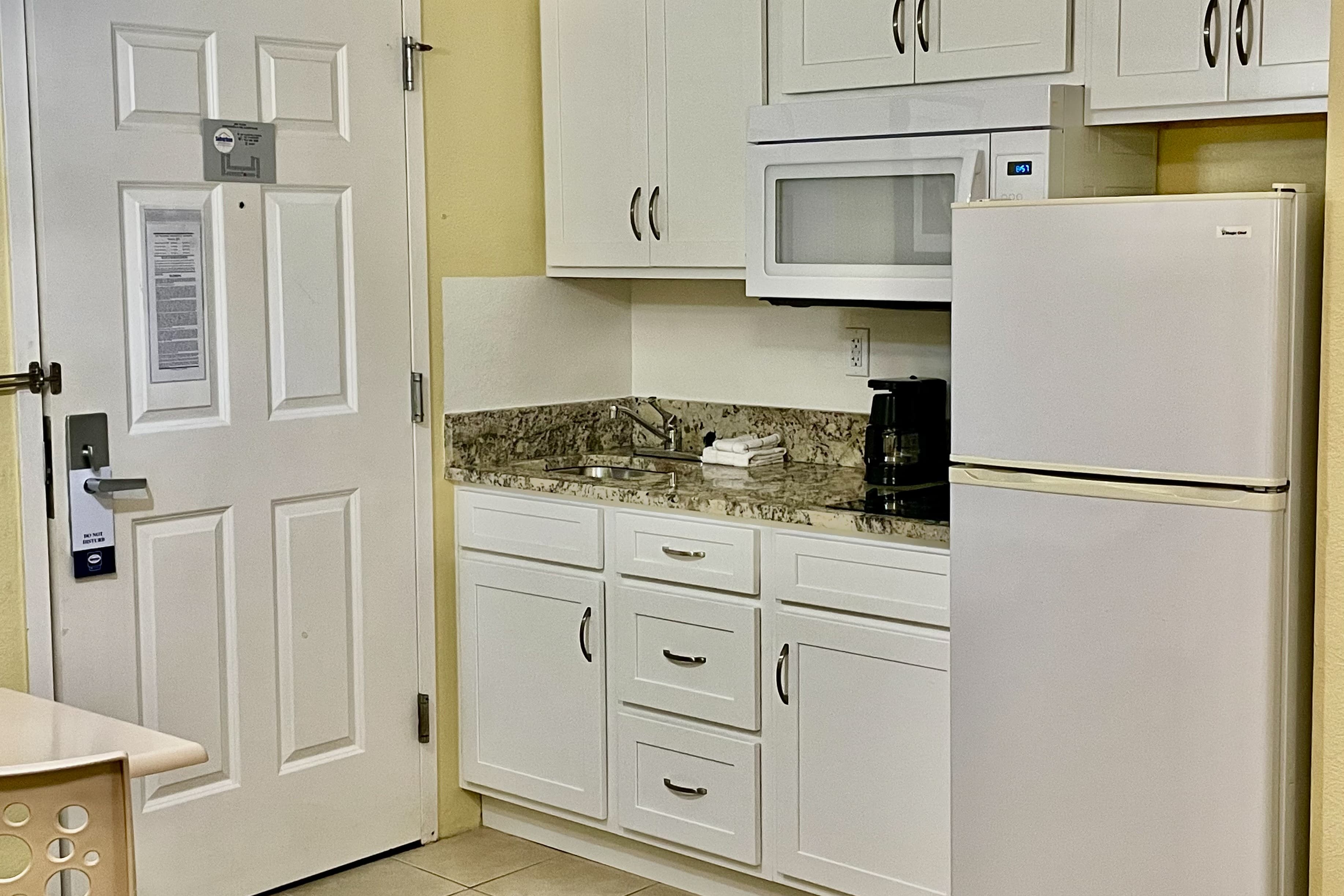 Suburban Studios Fort Myers Cape Coral — 39