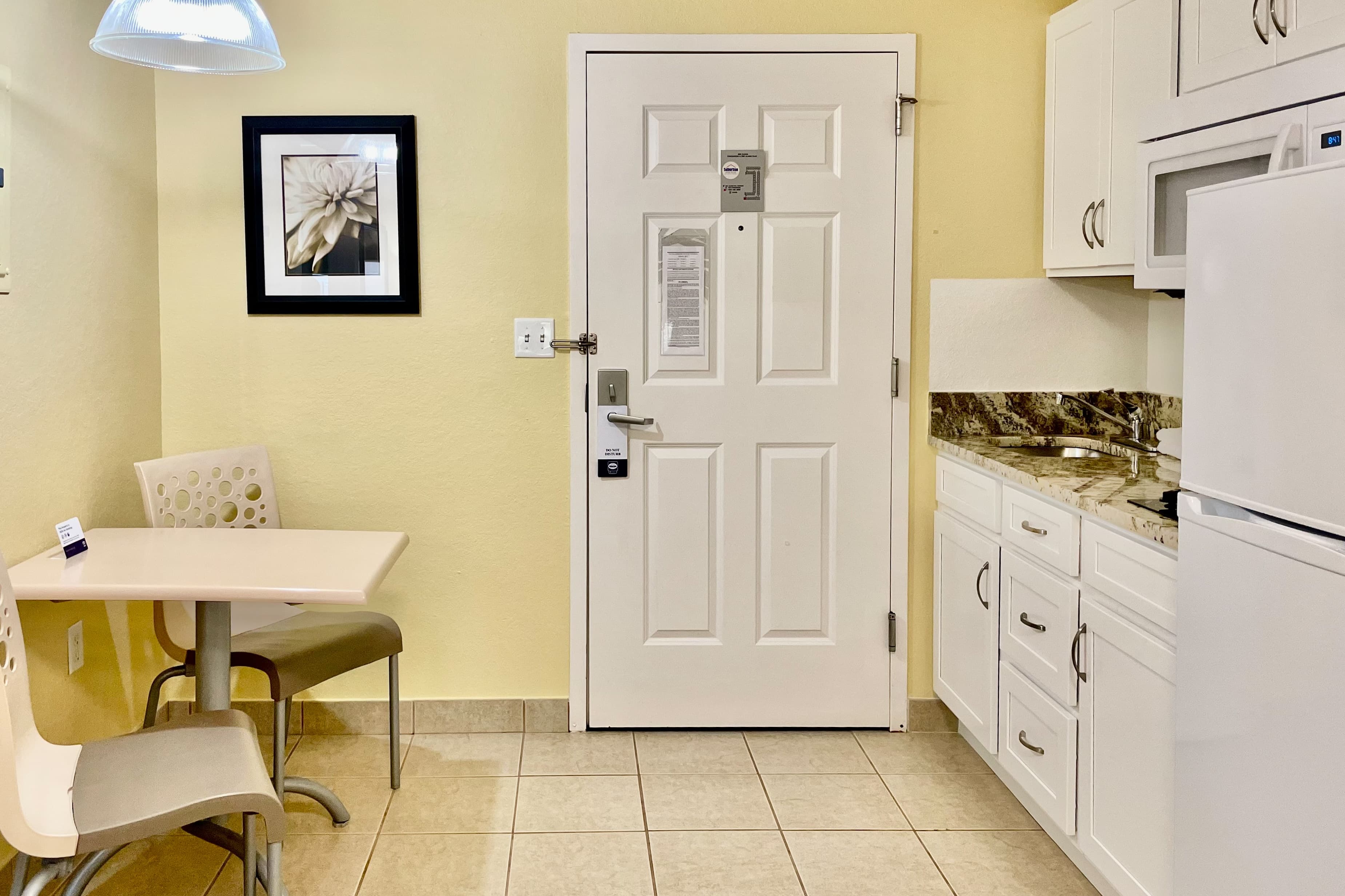 Suburban Studios Fort Myers Cape Coral — 17