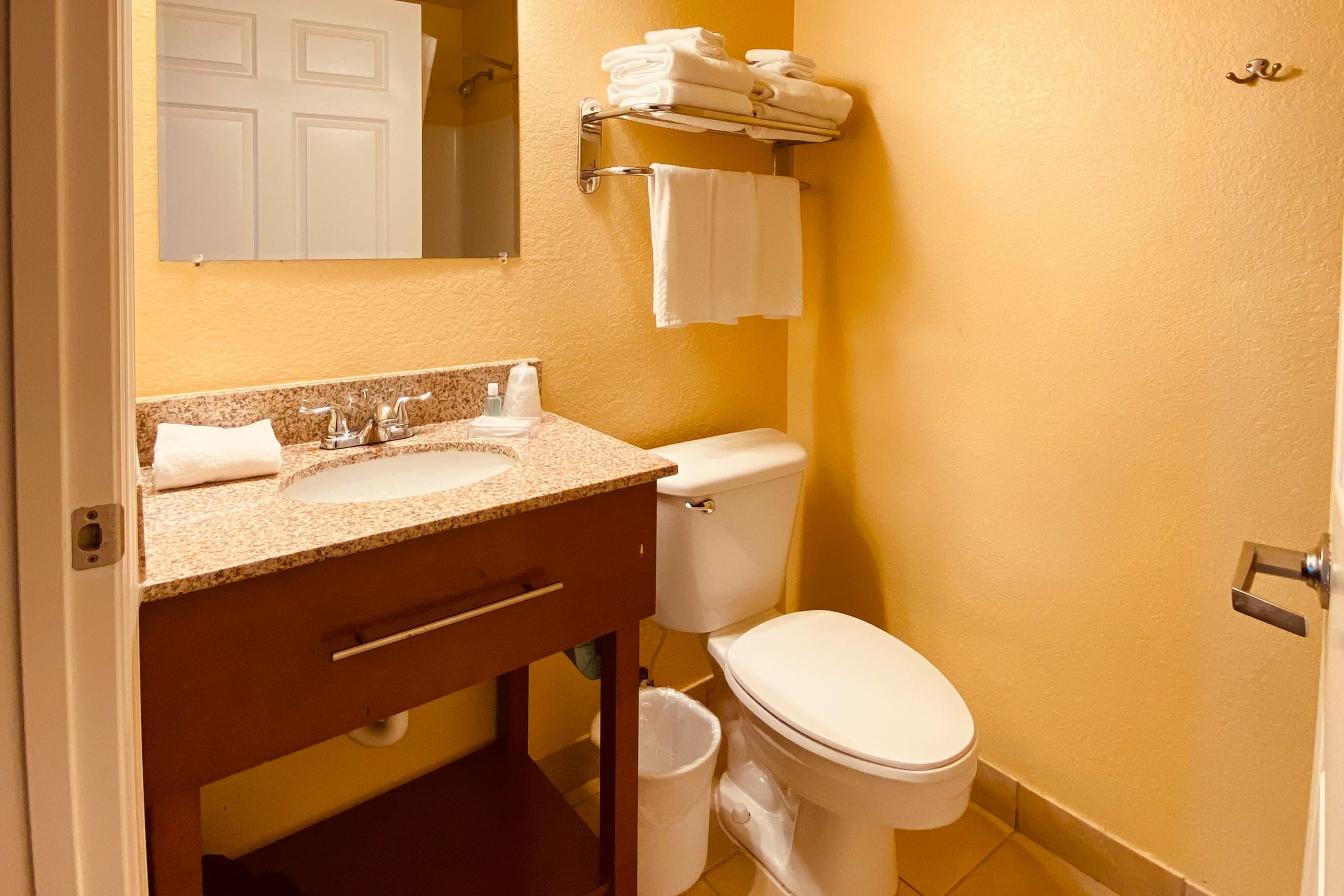 Suburban Studios Fort Myers Cape Coral — 18