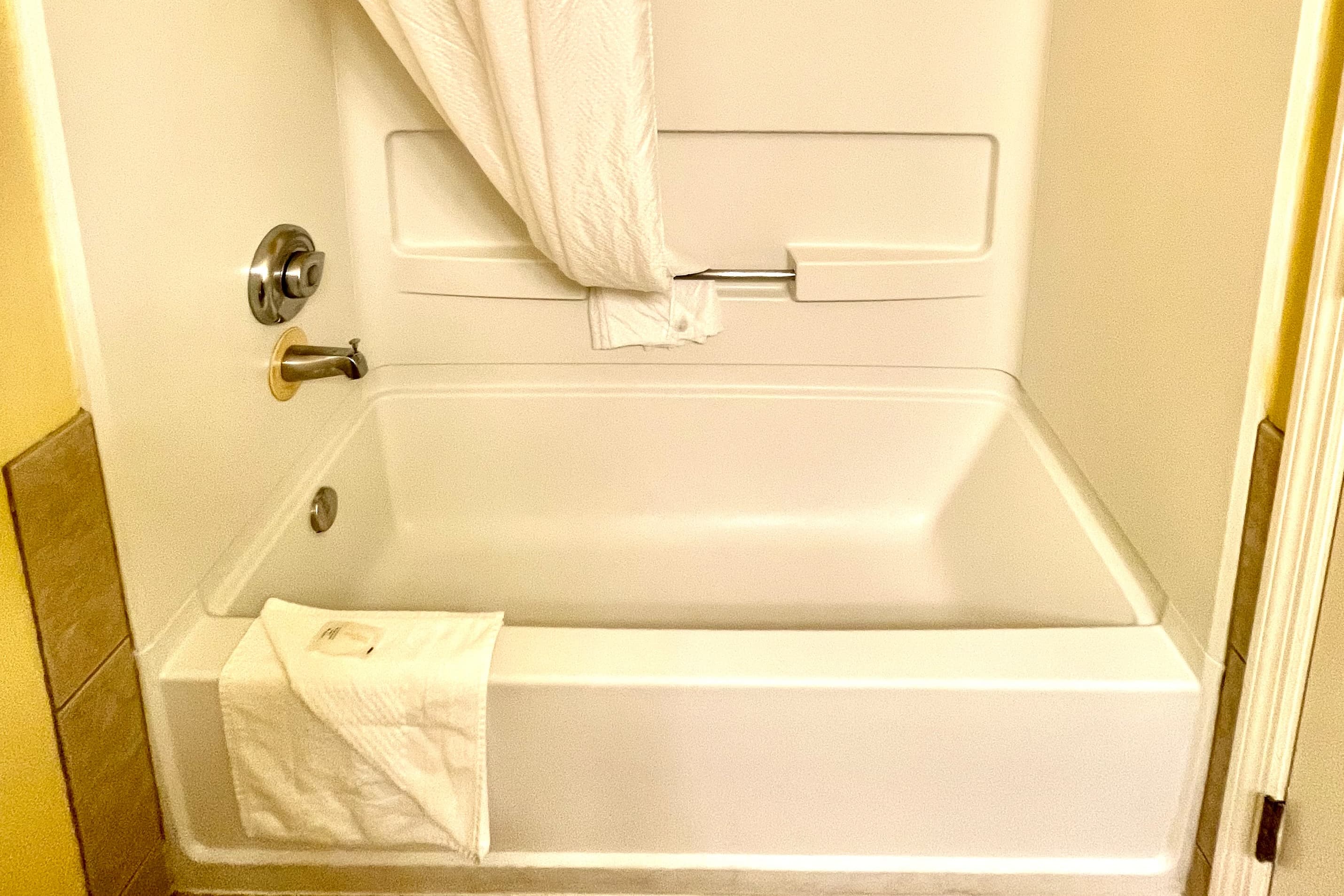 Suburban Studios Fort Myers Cape Coral — 19
