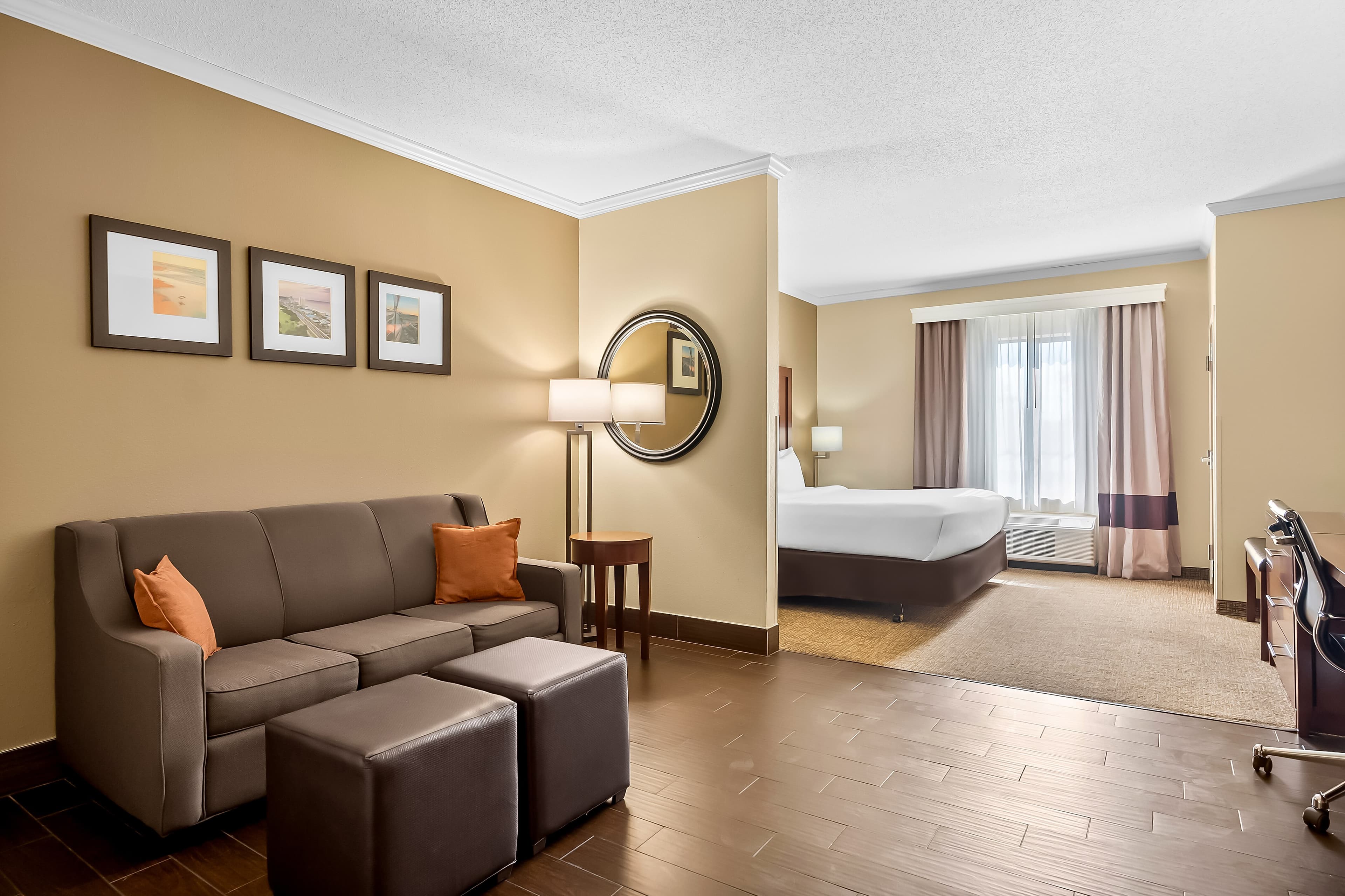 Comfort Suites Panama City near Tyndall AFB - Image 4
