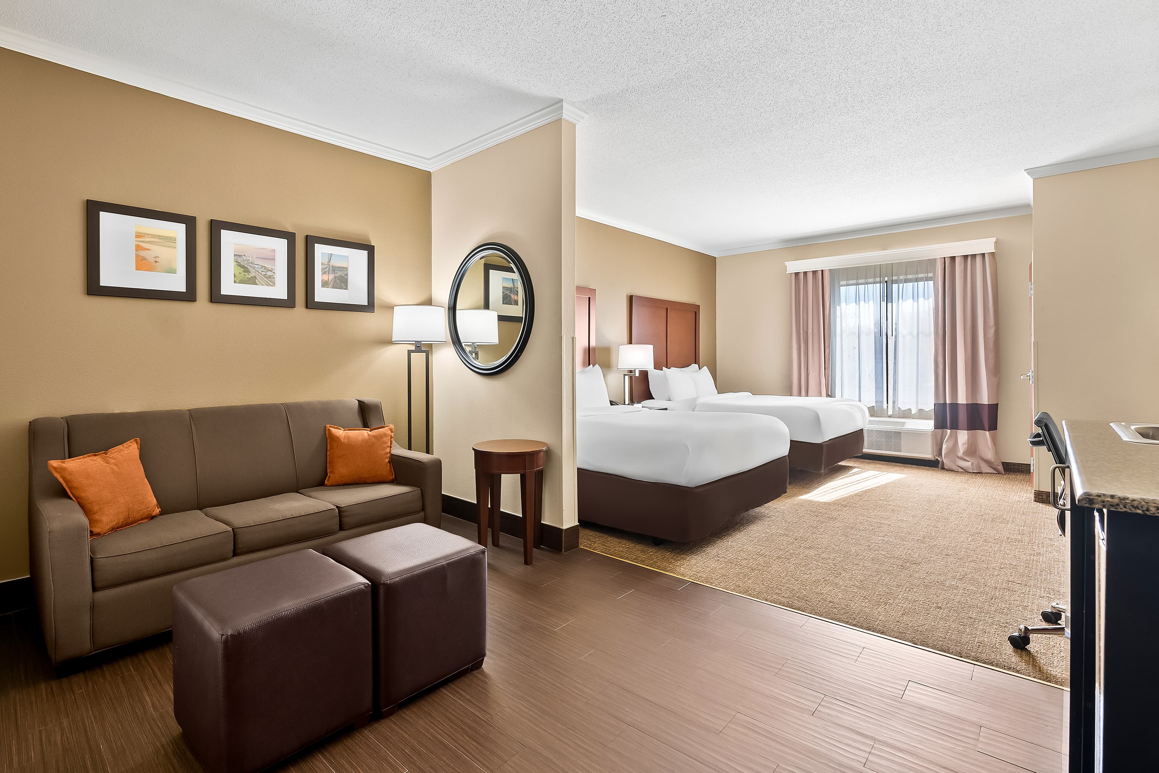 Comfort Suites Panama City near Tyndall AFB - Image 5