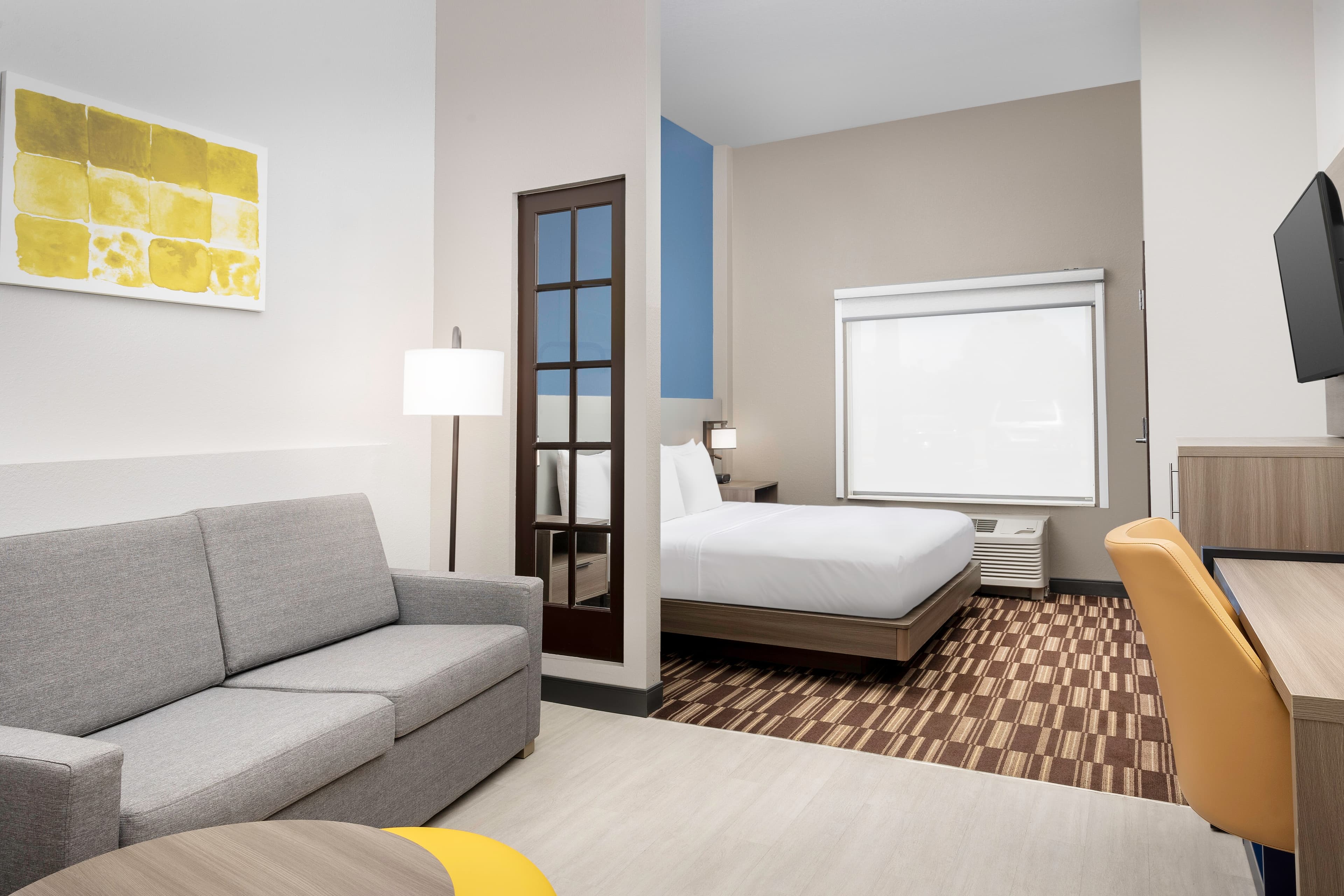 Comfort Suites Lake City — 8