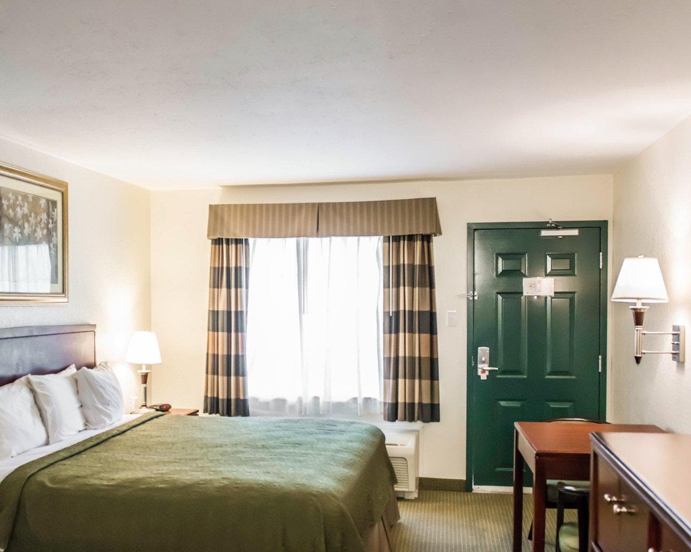 Econo Lodge Monticello — 21