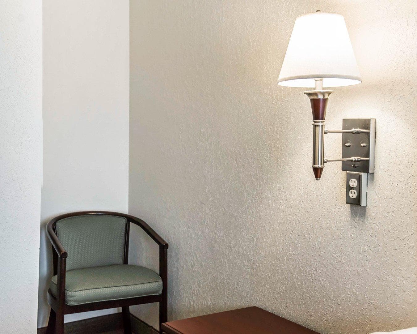 Econo Lodge Monticello — 6