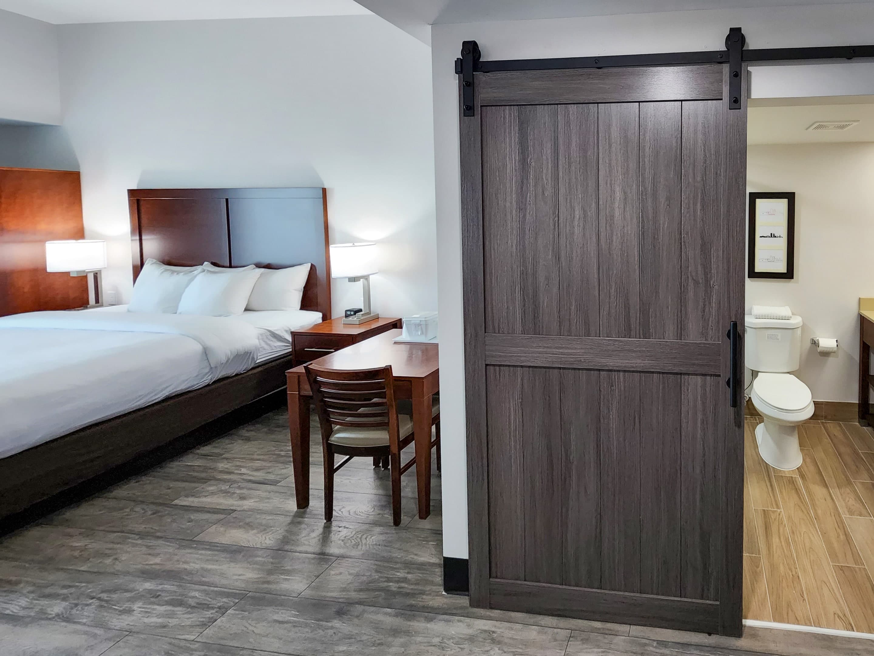 Comfort Suites Baymeadows Near Butler Blvd — 9
