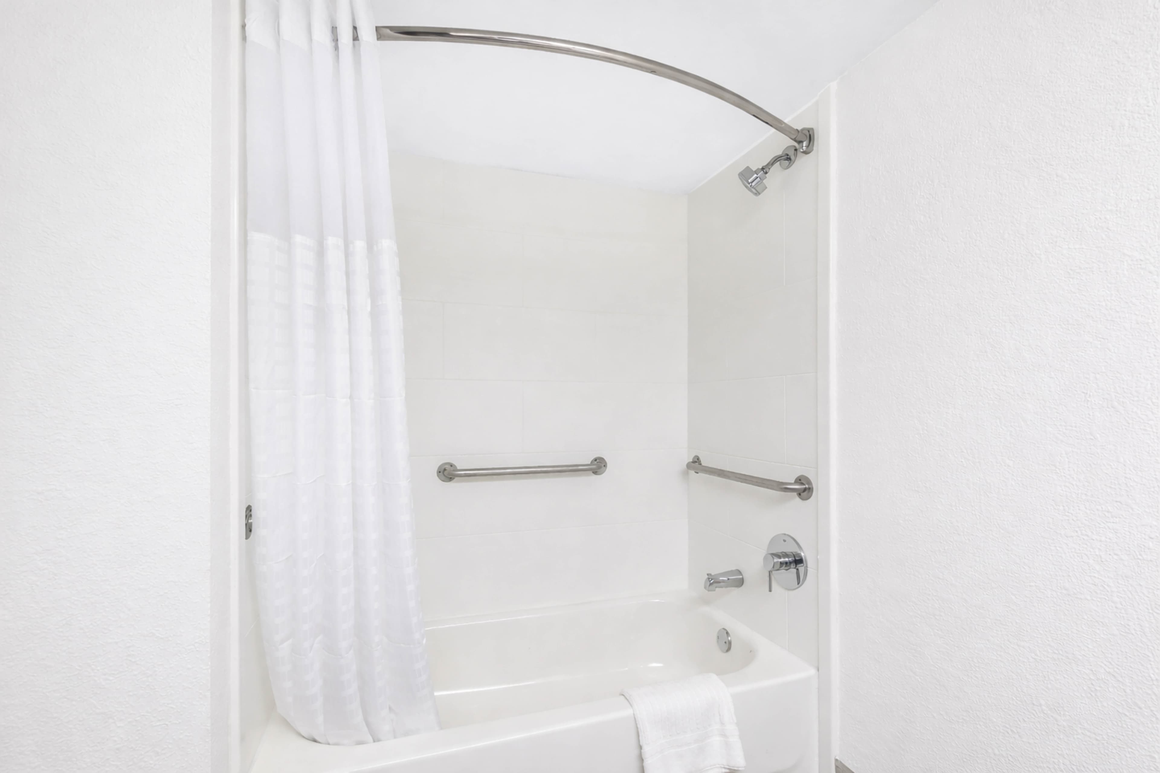 Comfort Suites Baymeadows Near Butler Blvd — 13