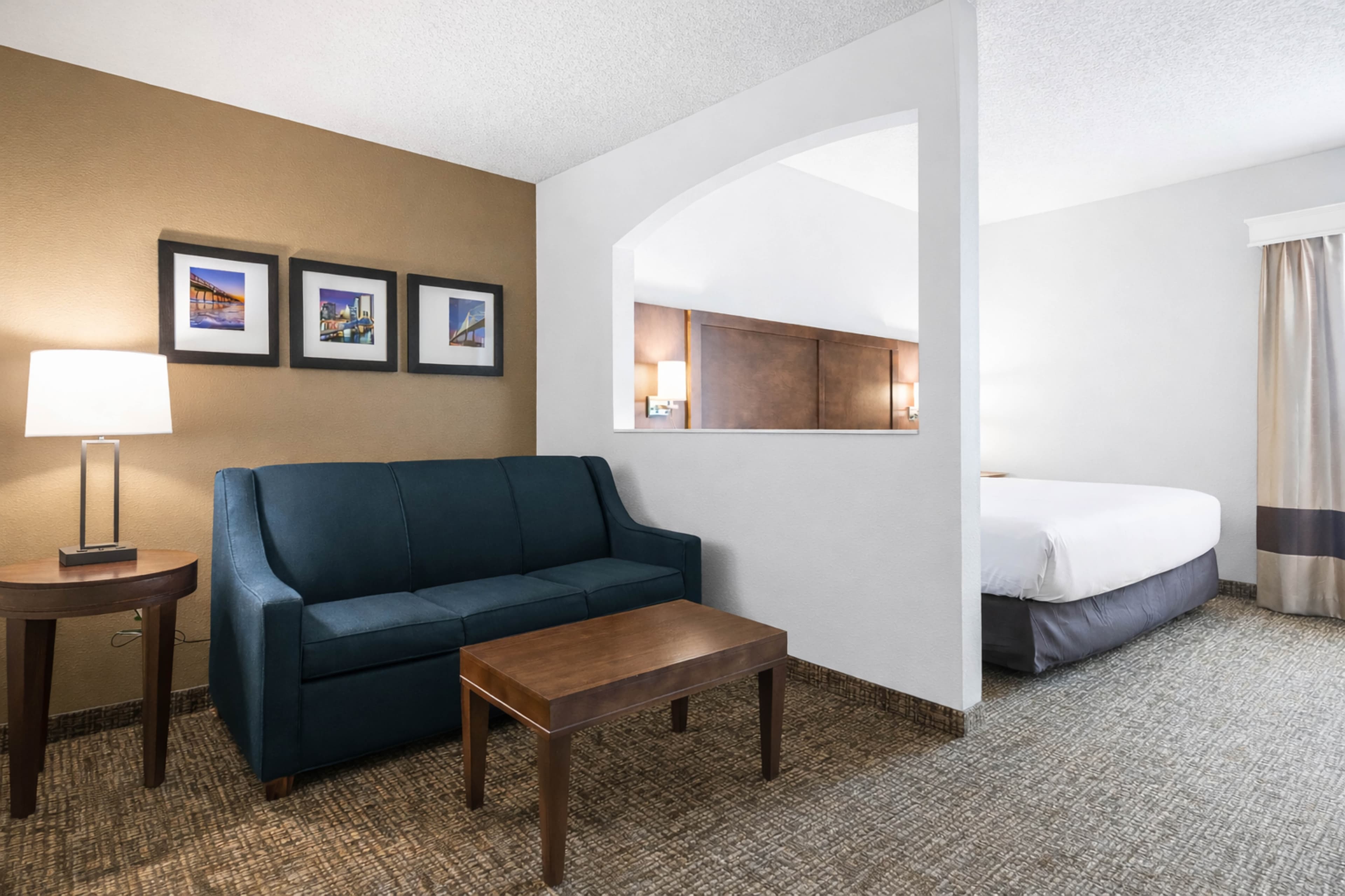 Comfort Suites Baymeadows Near Butler Blvd — 21