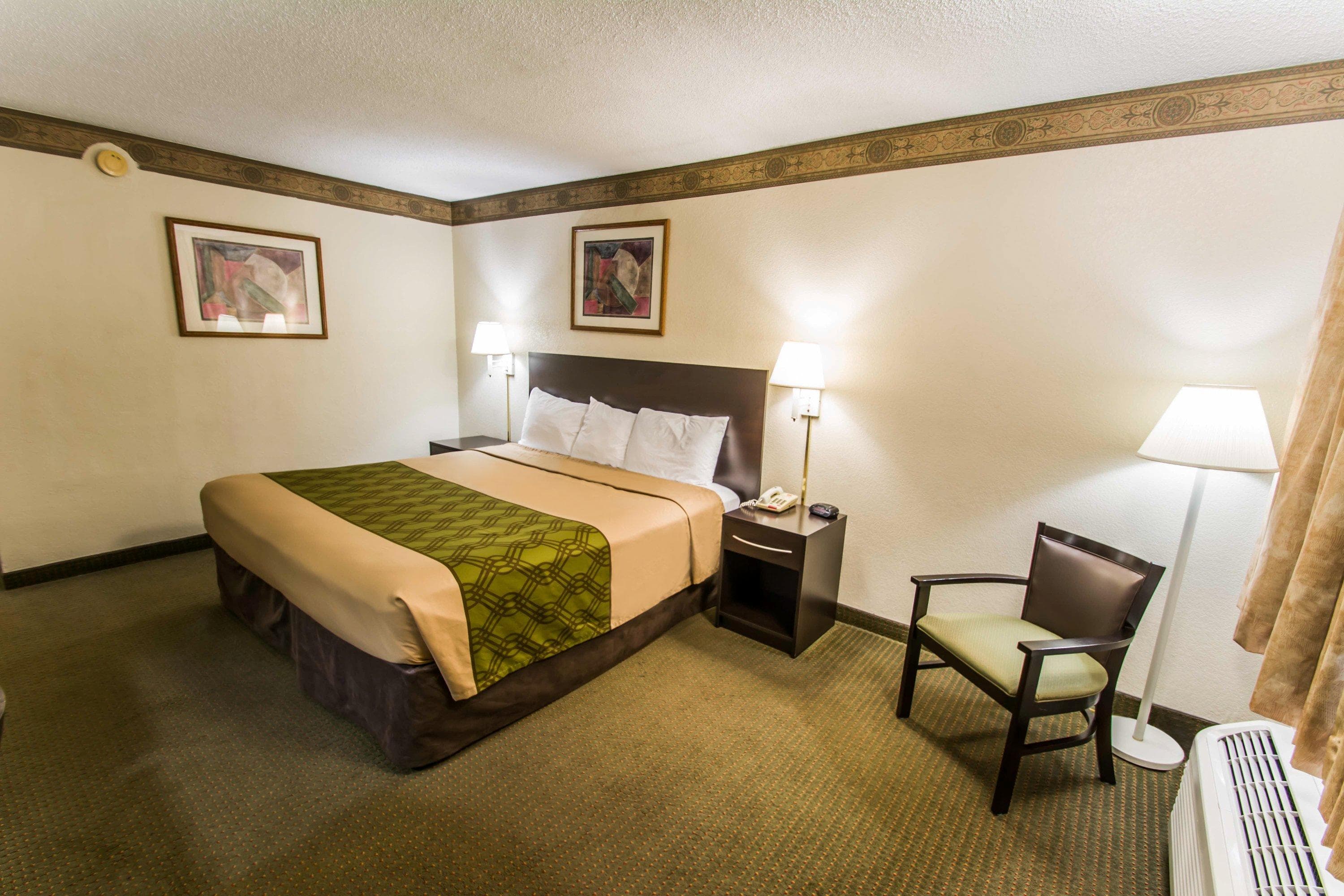 Econo Lodge Jacksonville South — 9