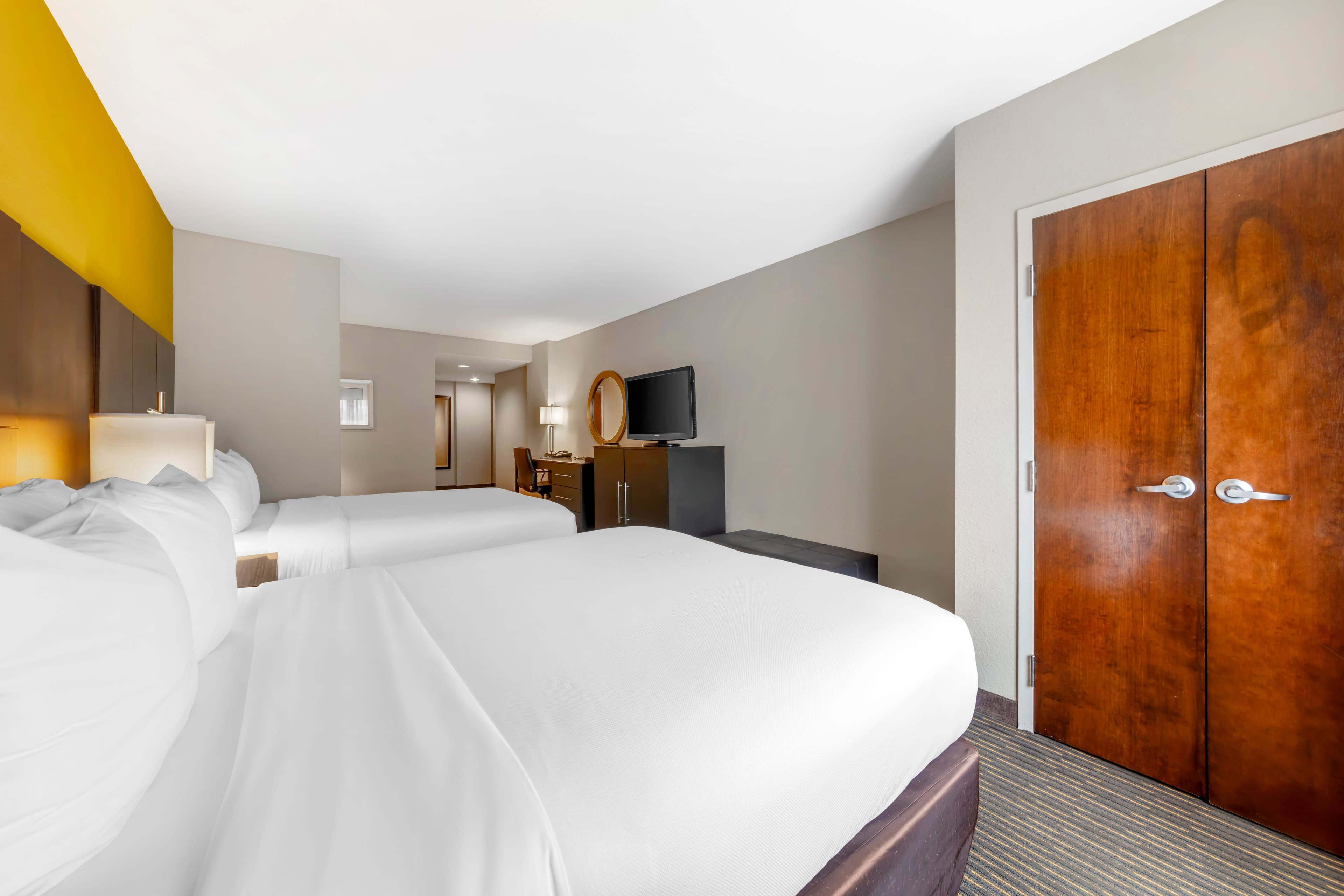 Comfort Suites Miami Airport North — 20