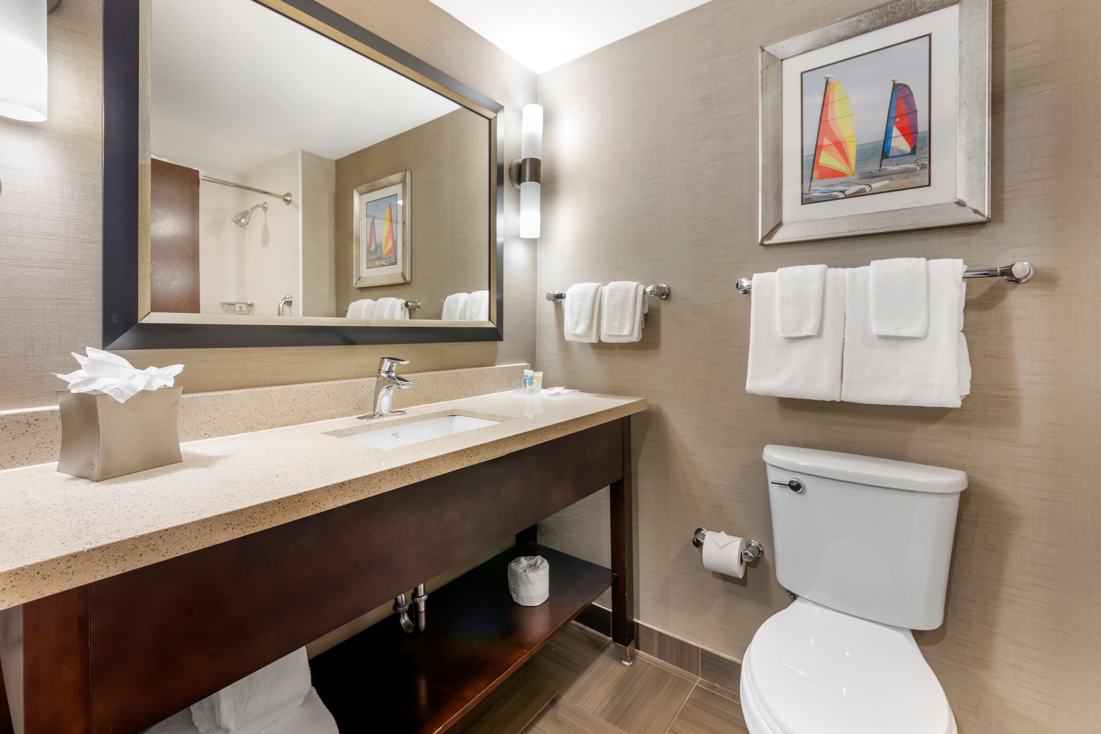 Comfort Suites Miami Airport North — 13