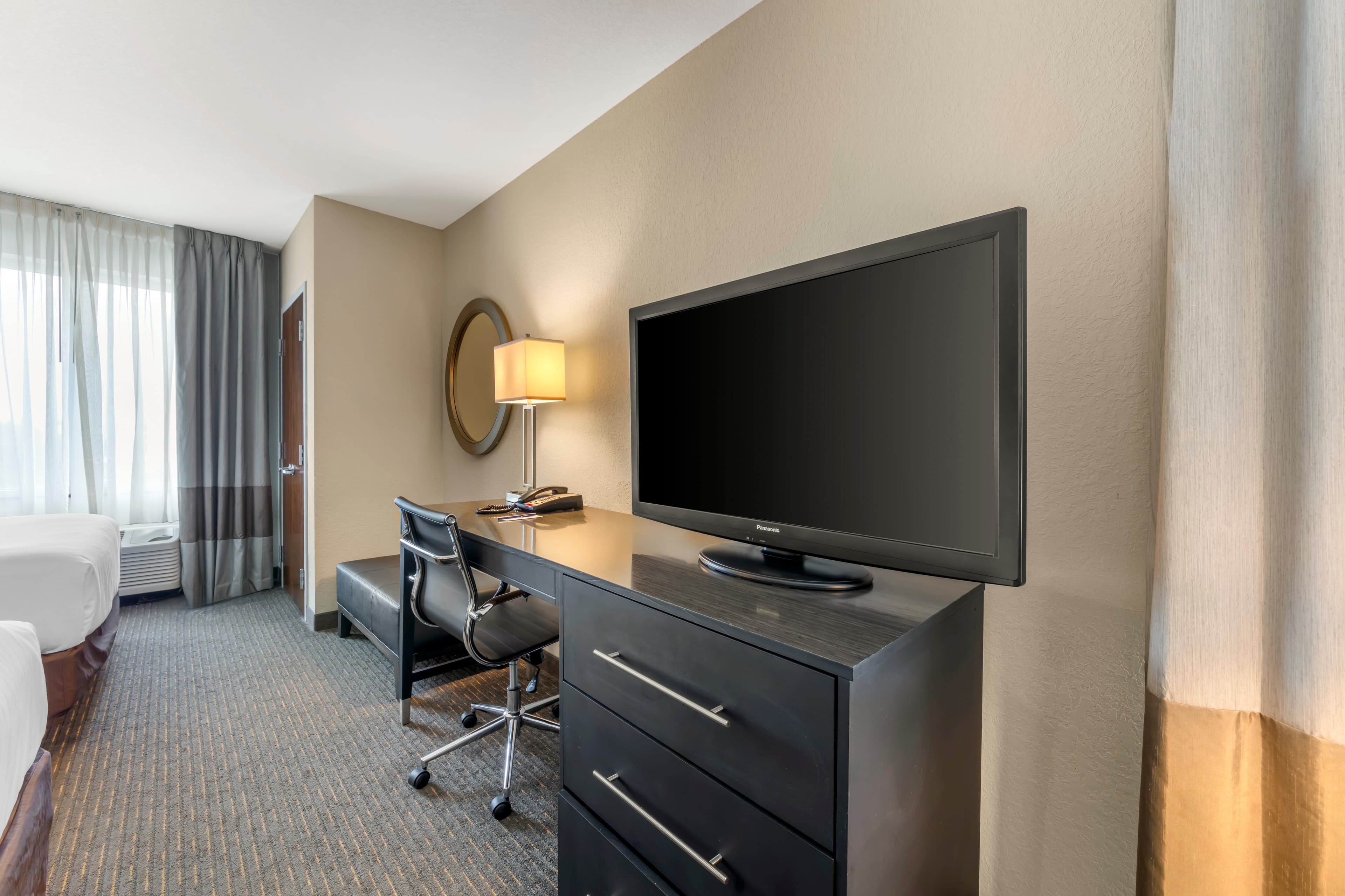 Comfort Suites Miami Airport North — 24