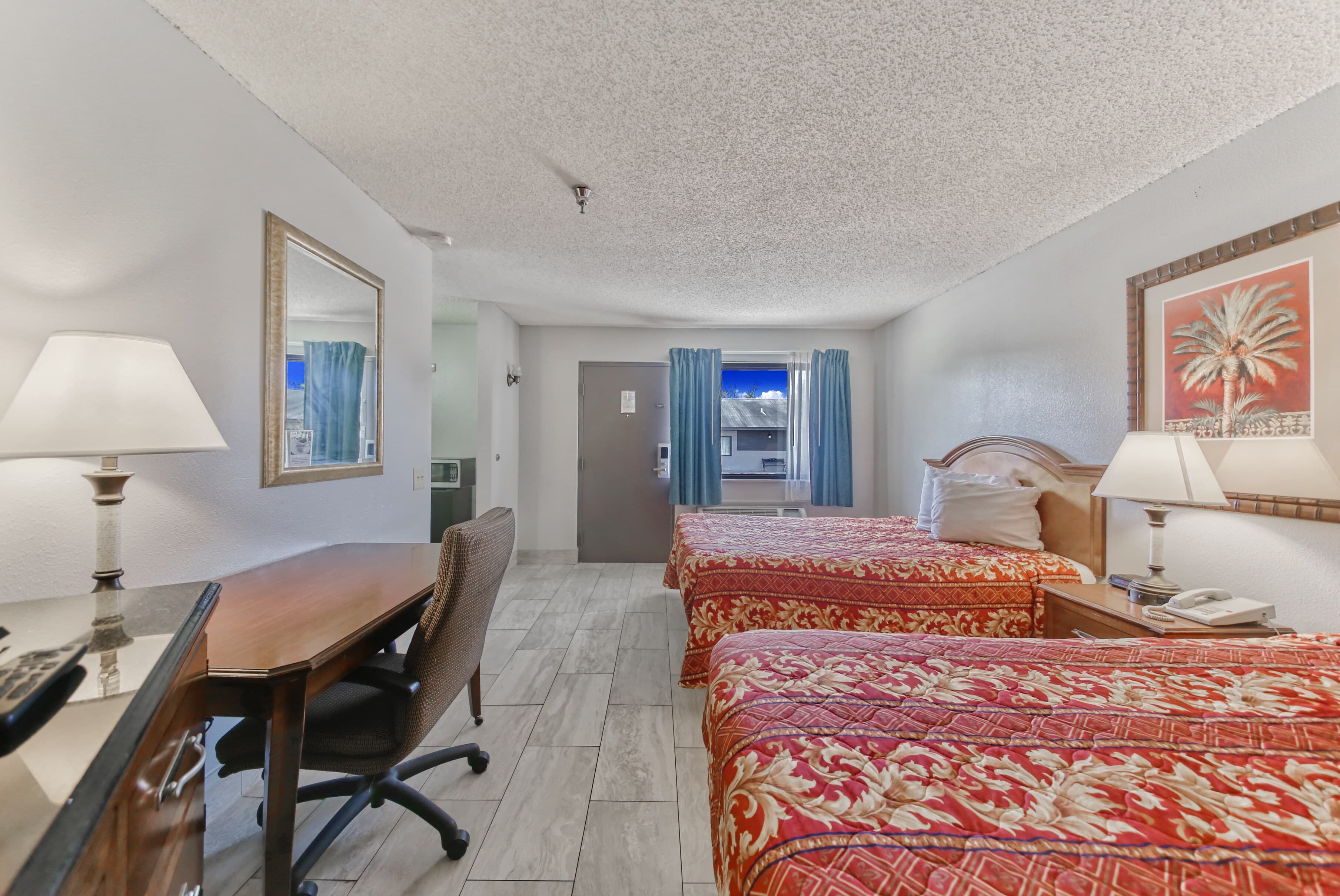 Rodeway Inn & Suites Haines City - Winter Haven - Image 3