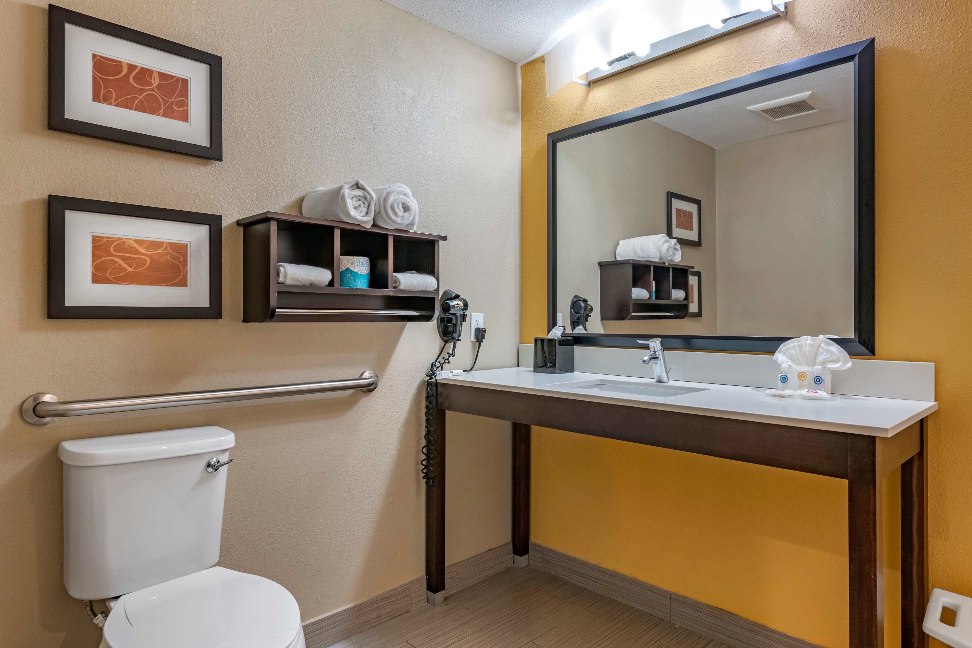 Comfort Suites Fort Lauderdale Airport South & Cruise Port — 6