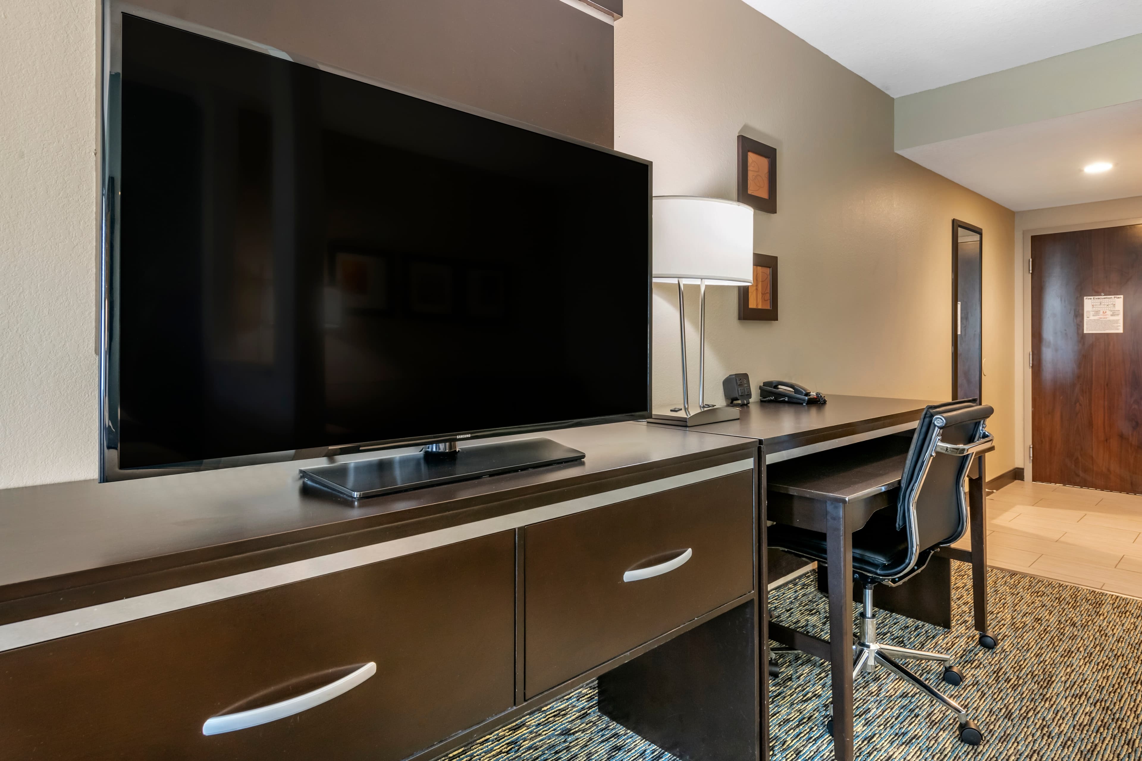 Comfort Suites Fort Lauderdale Airport South & Cruise Port — 13