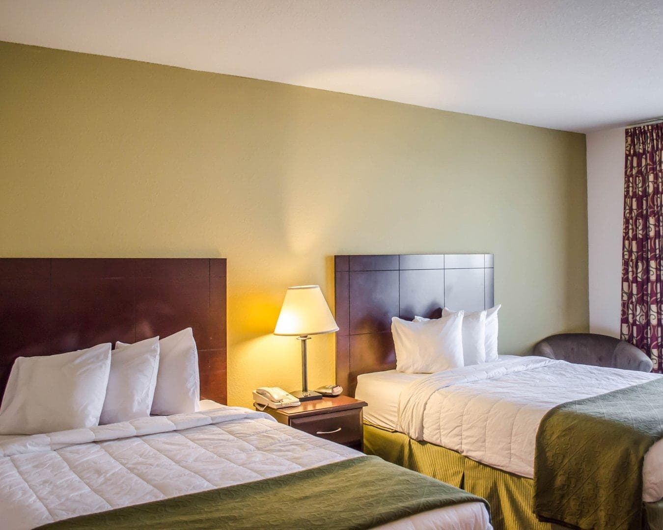 Quality Inn & Suites Pensacola Bayview — 4