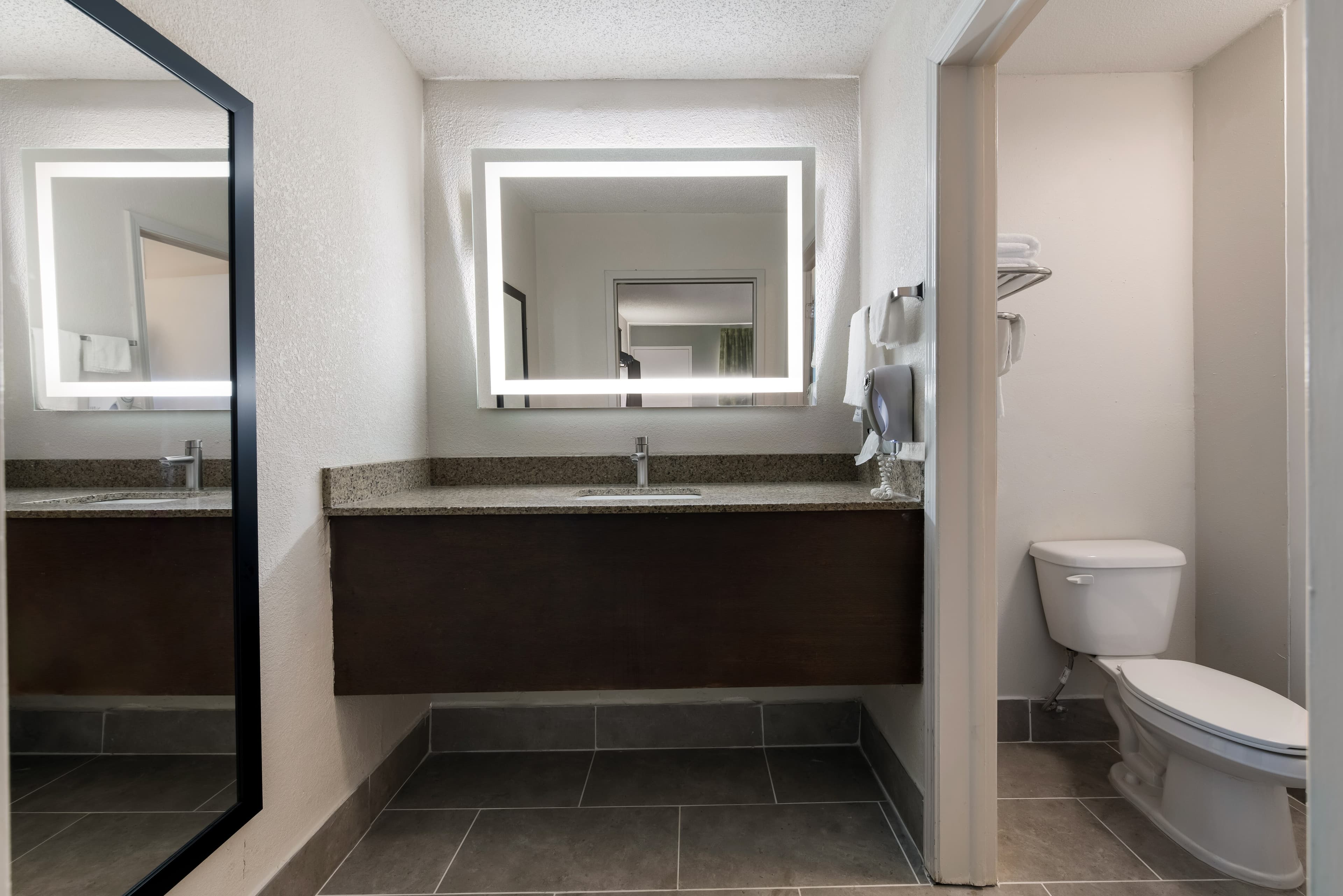 Quality Inn Orange Park Jacksonville - Image 4