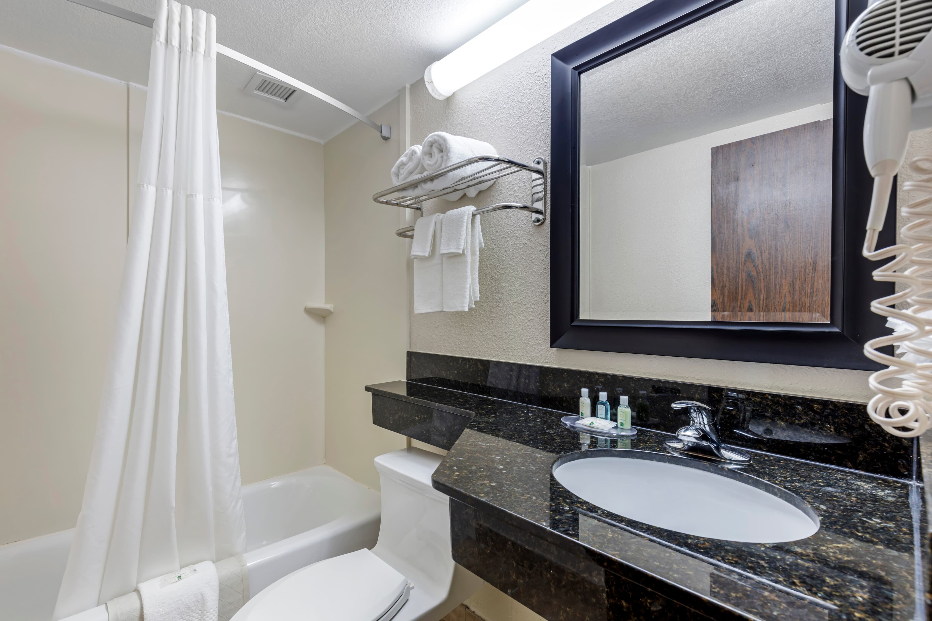Quality Inn Downtown Stuart - Image 5