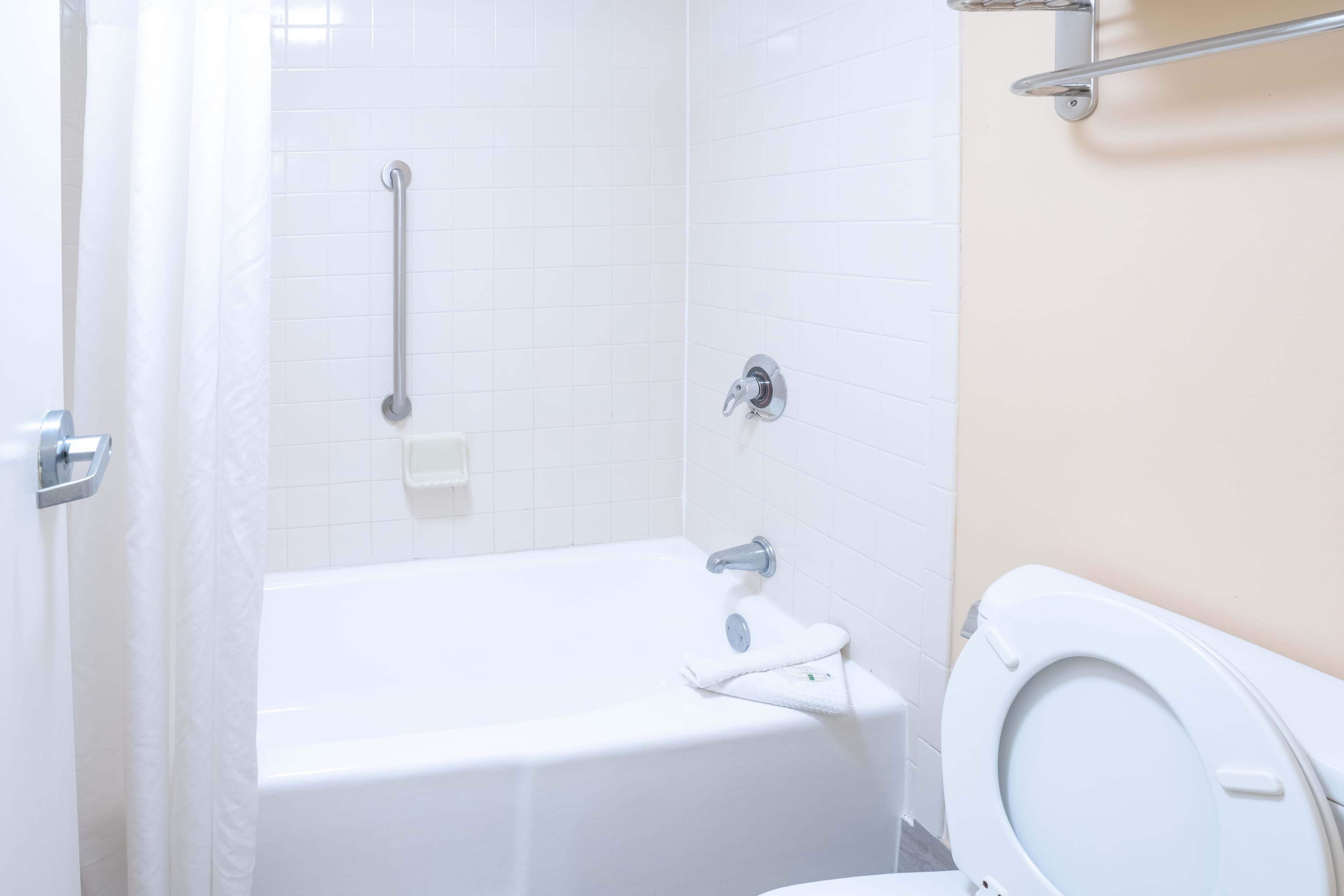 Quality Inn Palm Beach International Airport — 16