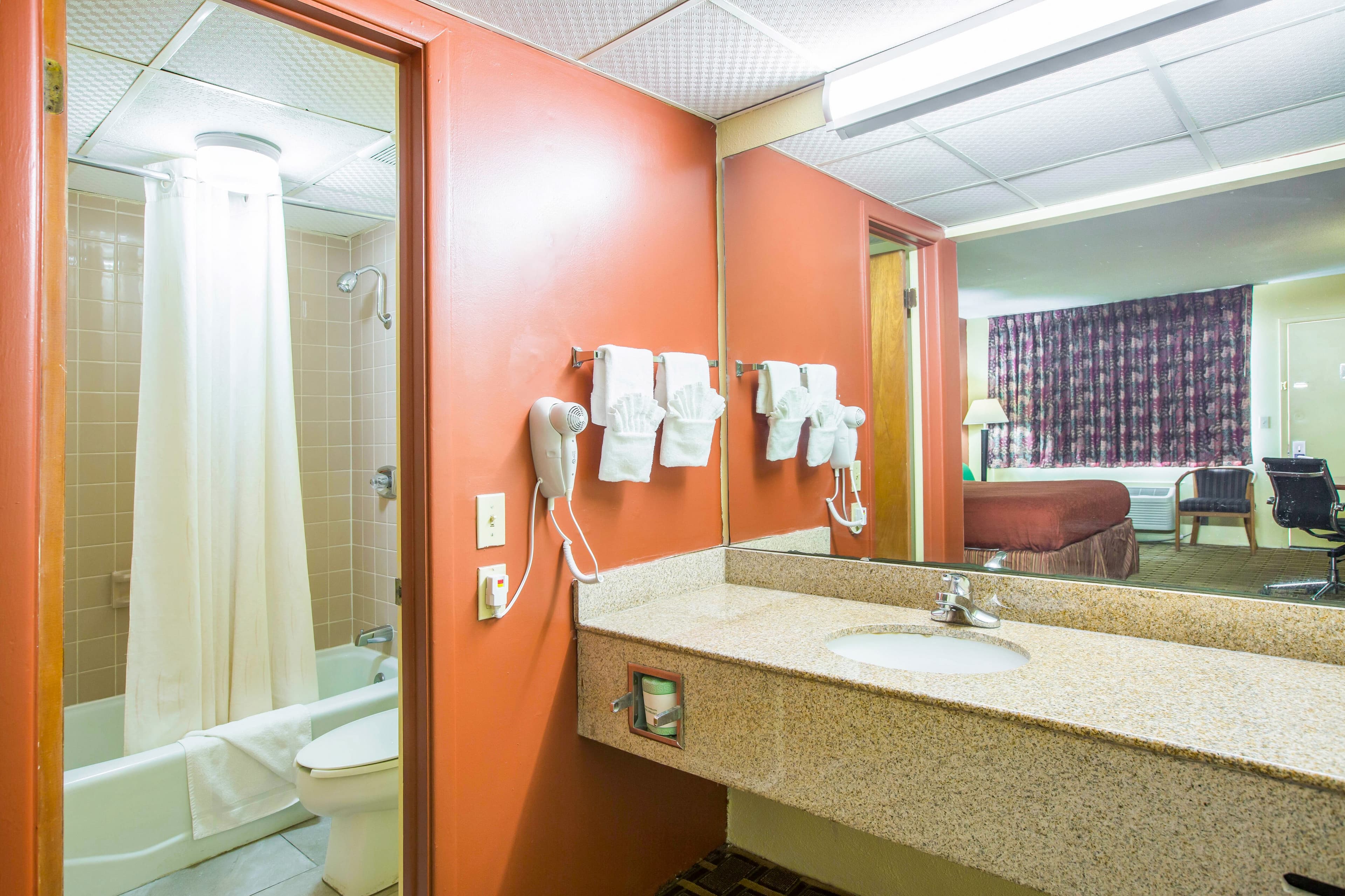 Rodeway Inn Bonifay - Image 5