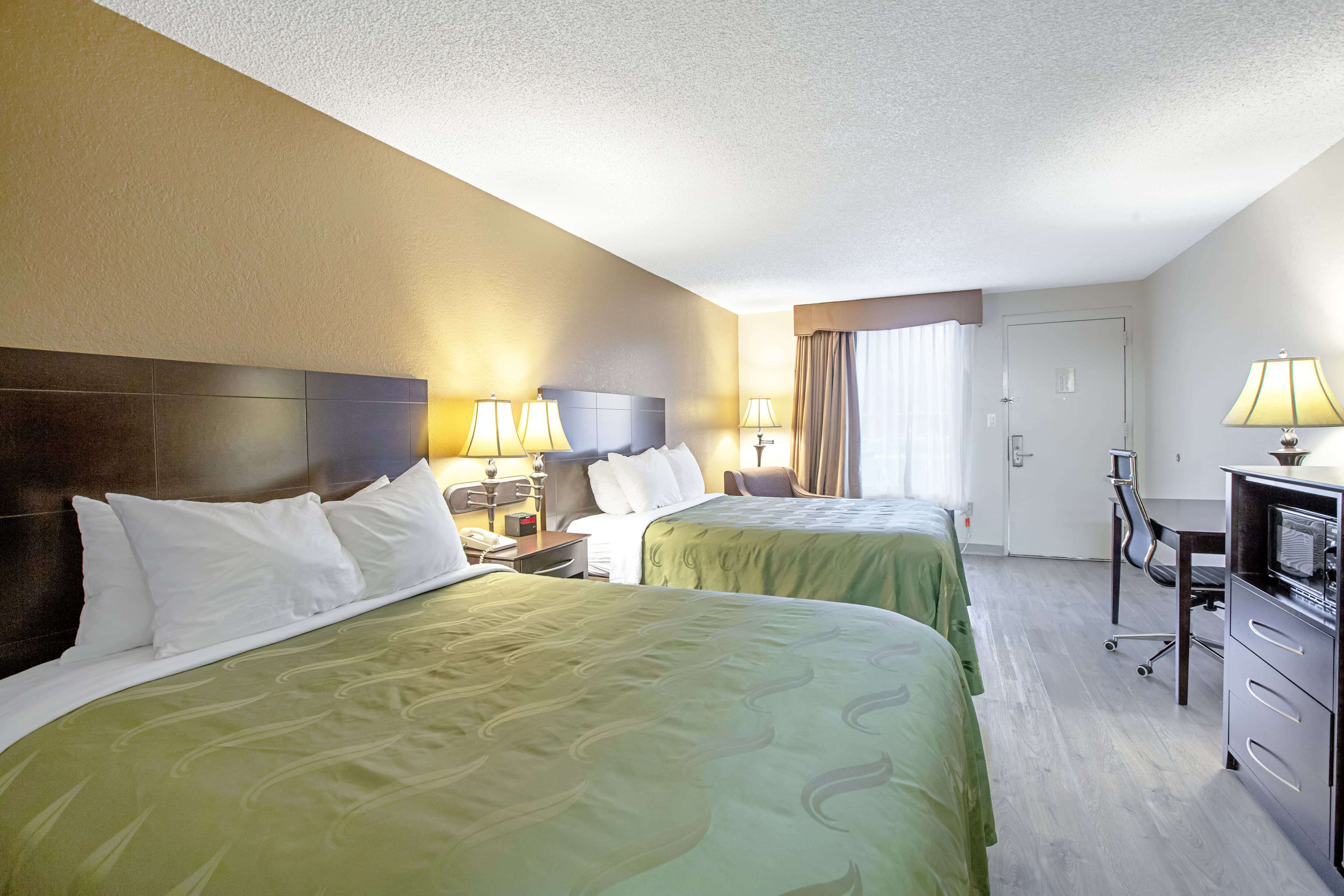 Quality Inn & Suites Live Oak I-10 Exit 283 — 25