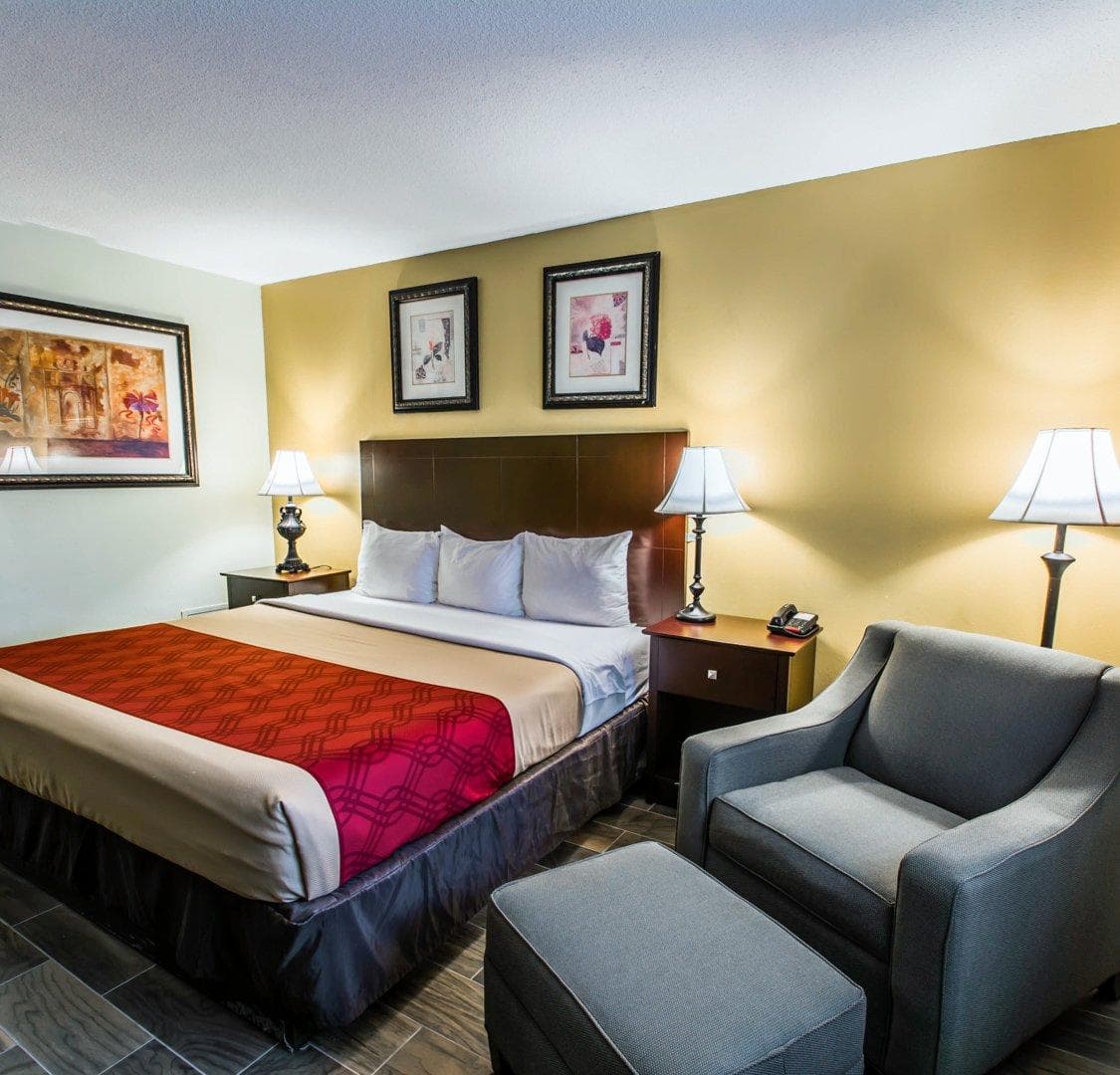 Econo Lodge Cocoa Beach - near the Port — 11
