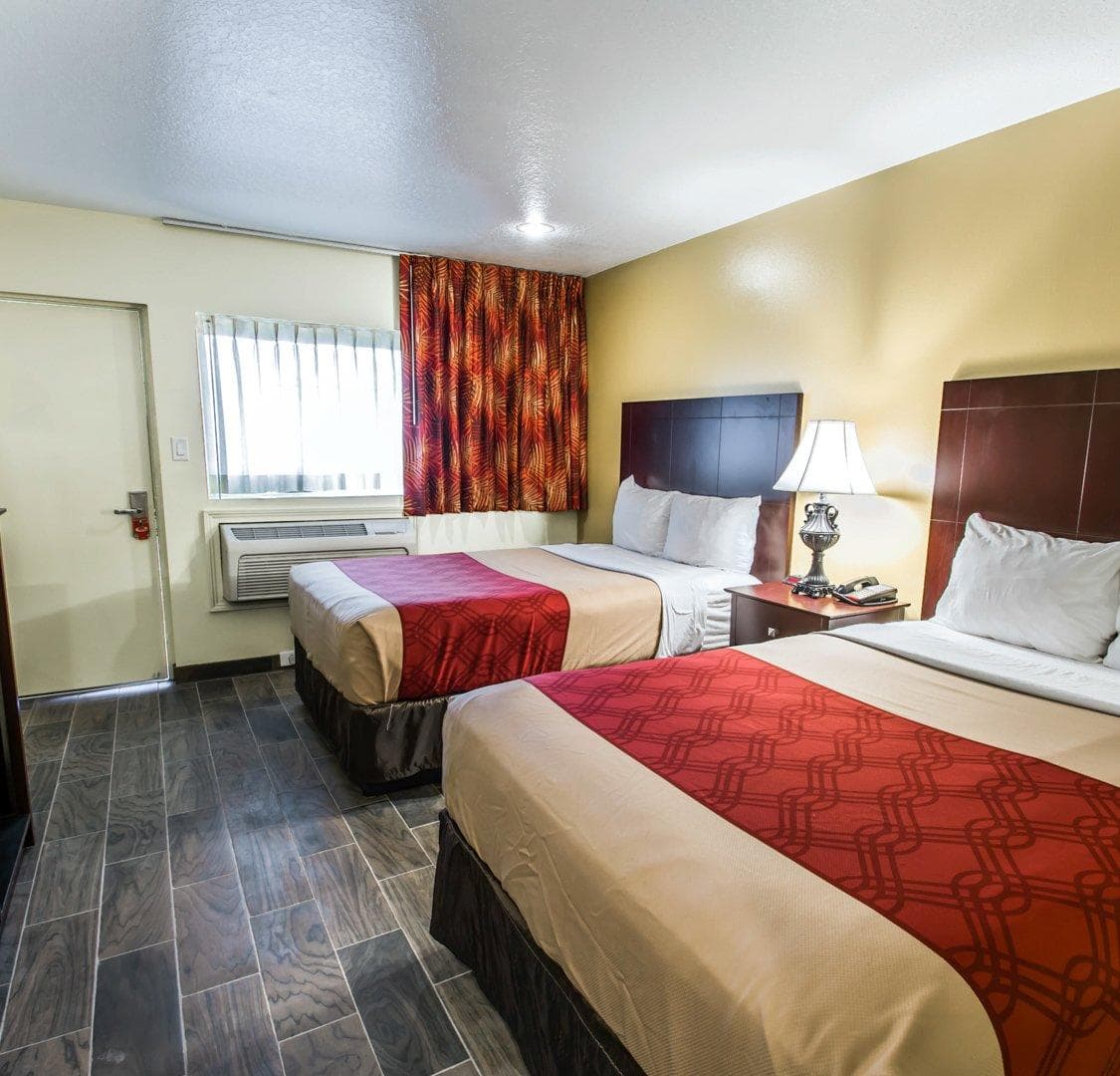 Econo Lodge Cocoa Beach - near the Port — 4